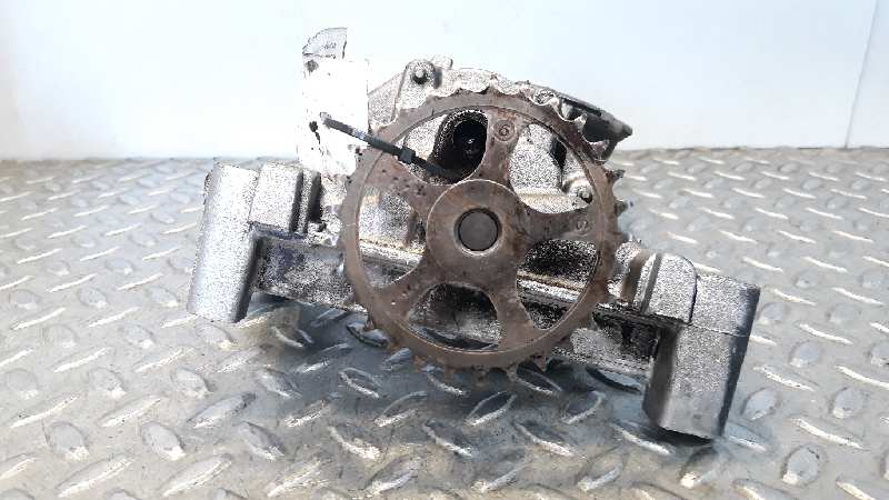 VOLVO S40 2 generation (2004-2012) Oil Pump 30725035 23304189