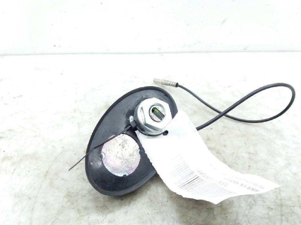 Base de antena RHR de Peugeot 407 sw (6e_, 6d_) 2004-2011 136 CV con 1 km - pieza usada