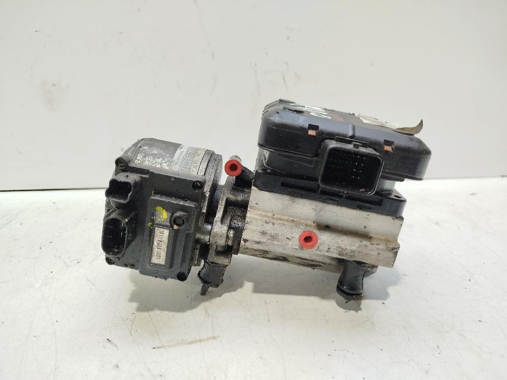 Bomba de suspensión RHR 9654068680 de Citroen C5 i break (de_) 2001-2004 136 CV - pieza usada