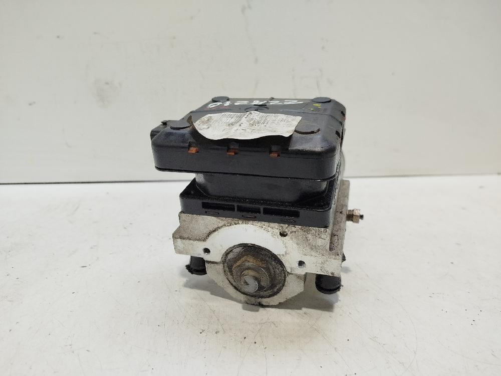 Bomba de suspensión RHR 9654068680 de Citroen C5 i break (de_) 2001-2004 136 CV - pieza usada