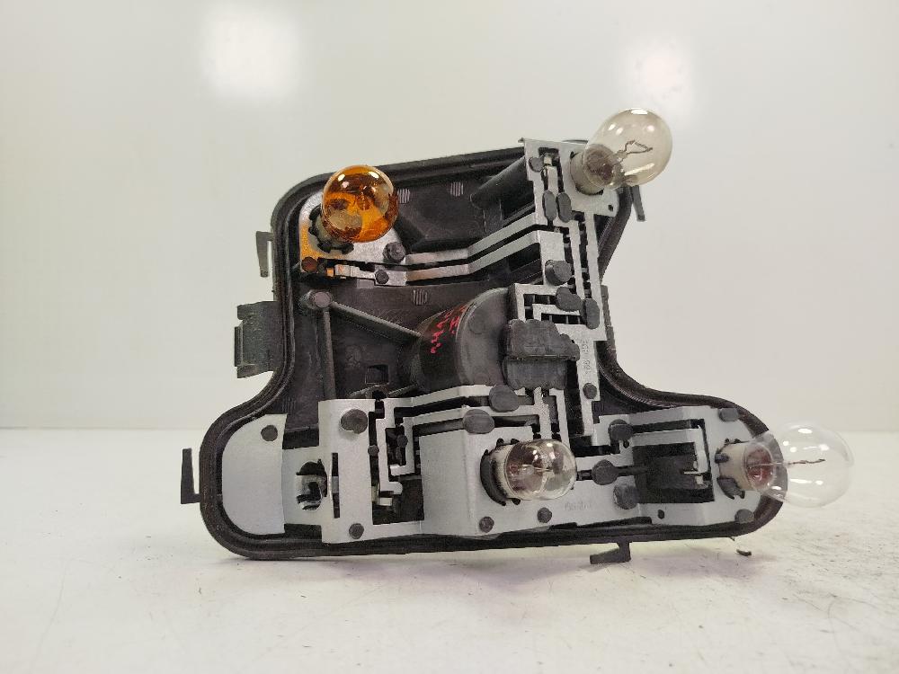 Support feu droit AVF 153947 de Audi A4 b6 (8e2) 2000-2004