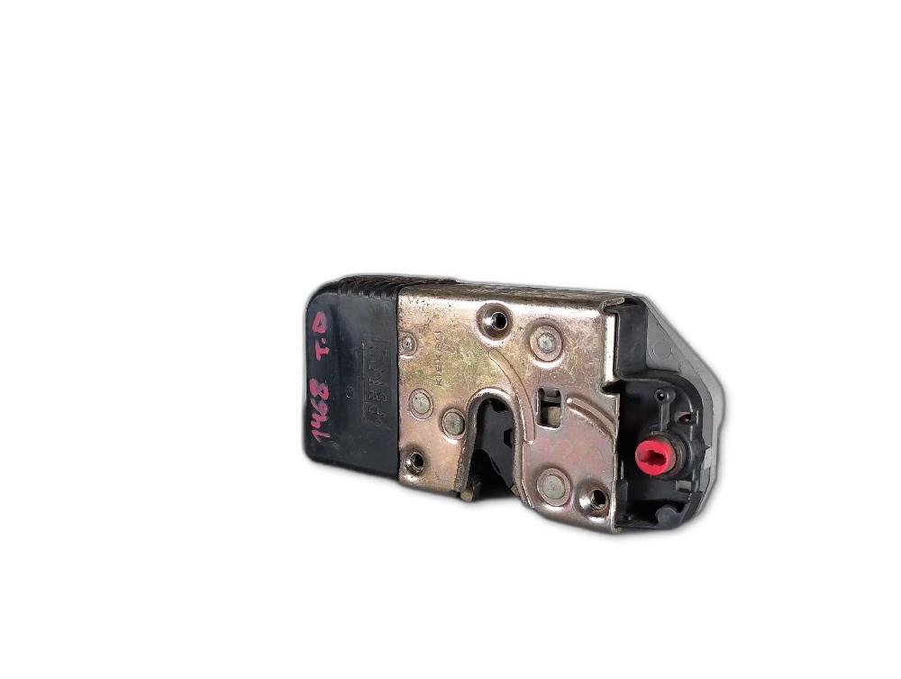 Cerradura puerta trasera derecha RHYDW10TD 913856 de Peugeot 306 (7b, n3, n5) 1994-2001 90 CV - pieza usada
