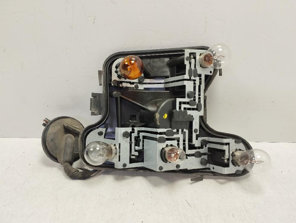 Support feu droit BFB 153947 de Audi A4 b6 (8e2) 2000-2004 163 CV