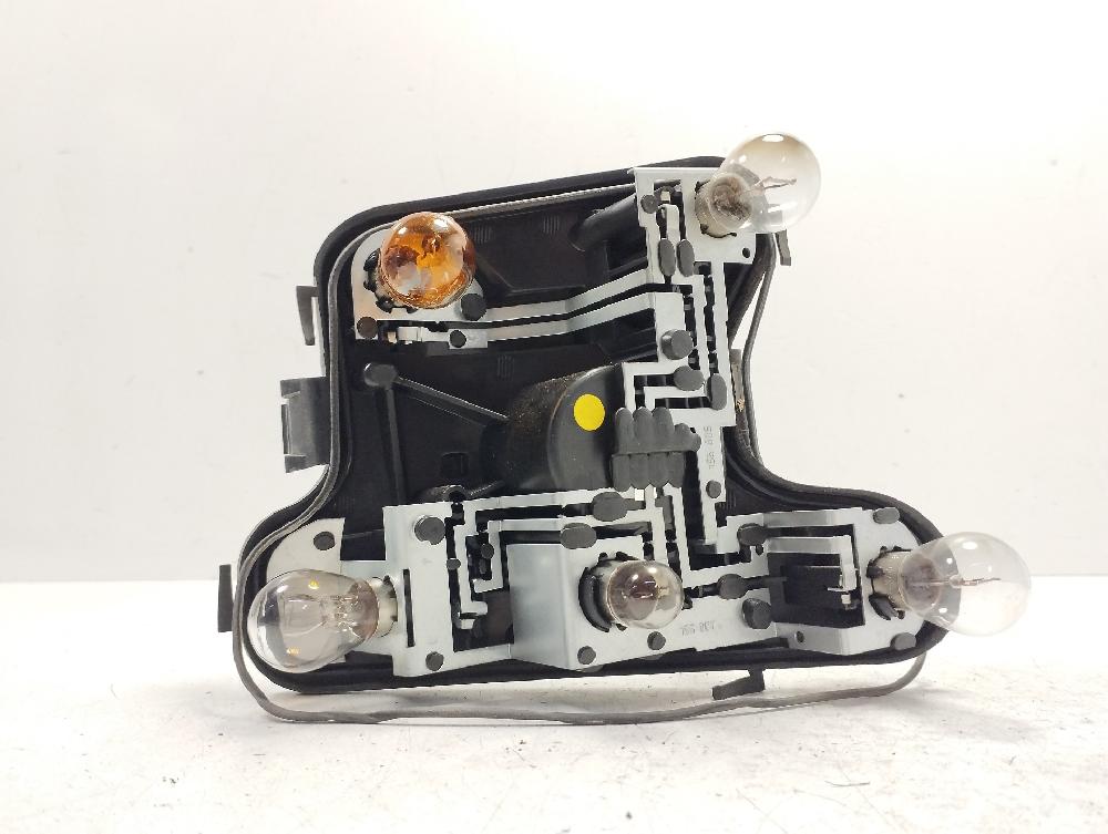 Support feu droit 153947 de Audi A4 b6 (8e2) 2000-2004 131 CV