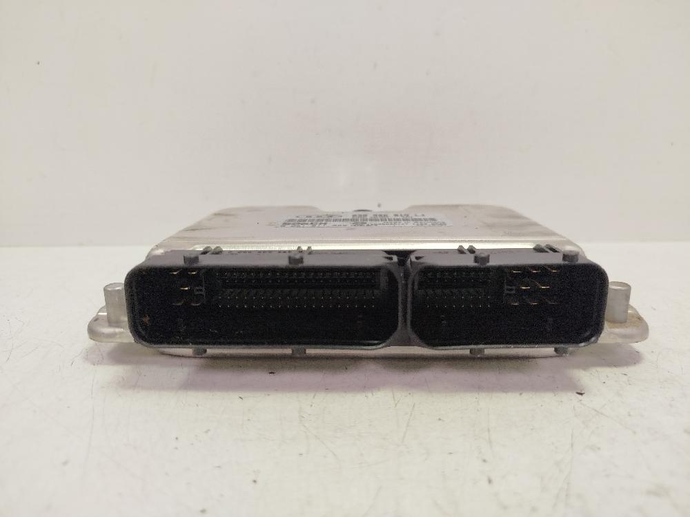 Motorsteuergerät AVF 0281011222 de Audi A4 b6 (8e2) 2000-2004 - pieza usada