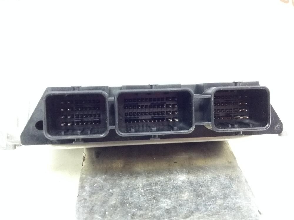 Switchboard engine uce 0281012624 de Citroen C5 i break (de_) 2001-2004 109 CV - pieza usada