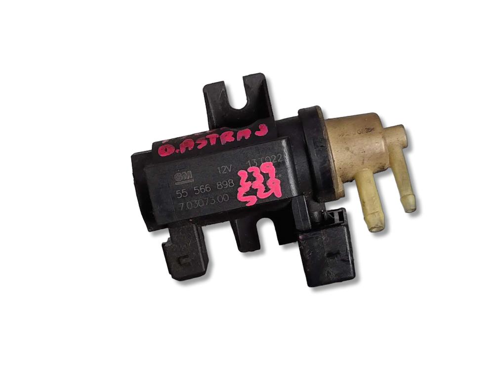 Válvula de aire adicional A17DTS 55566898 de Opel Astra j sedán 2012-2015 131 CV