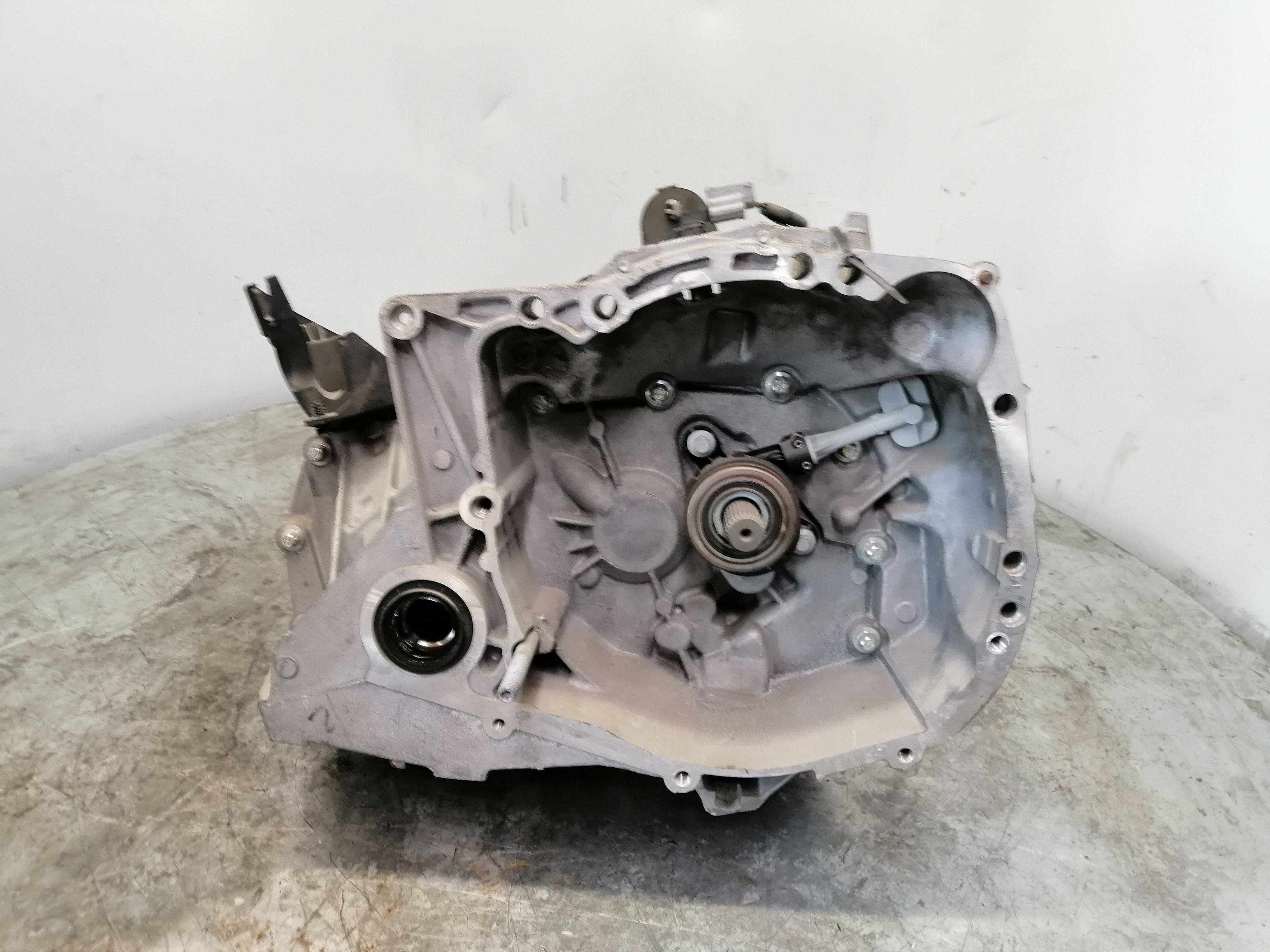 RENAULT Clio 3 generation (2005-2012) Gearbox JH3367 18395608