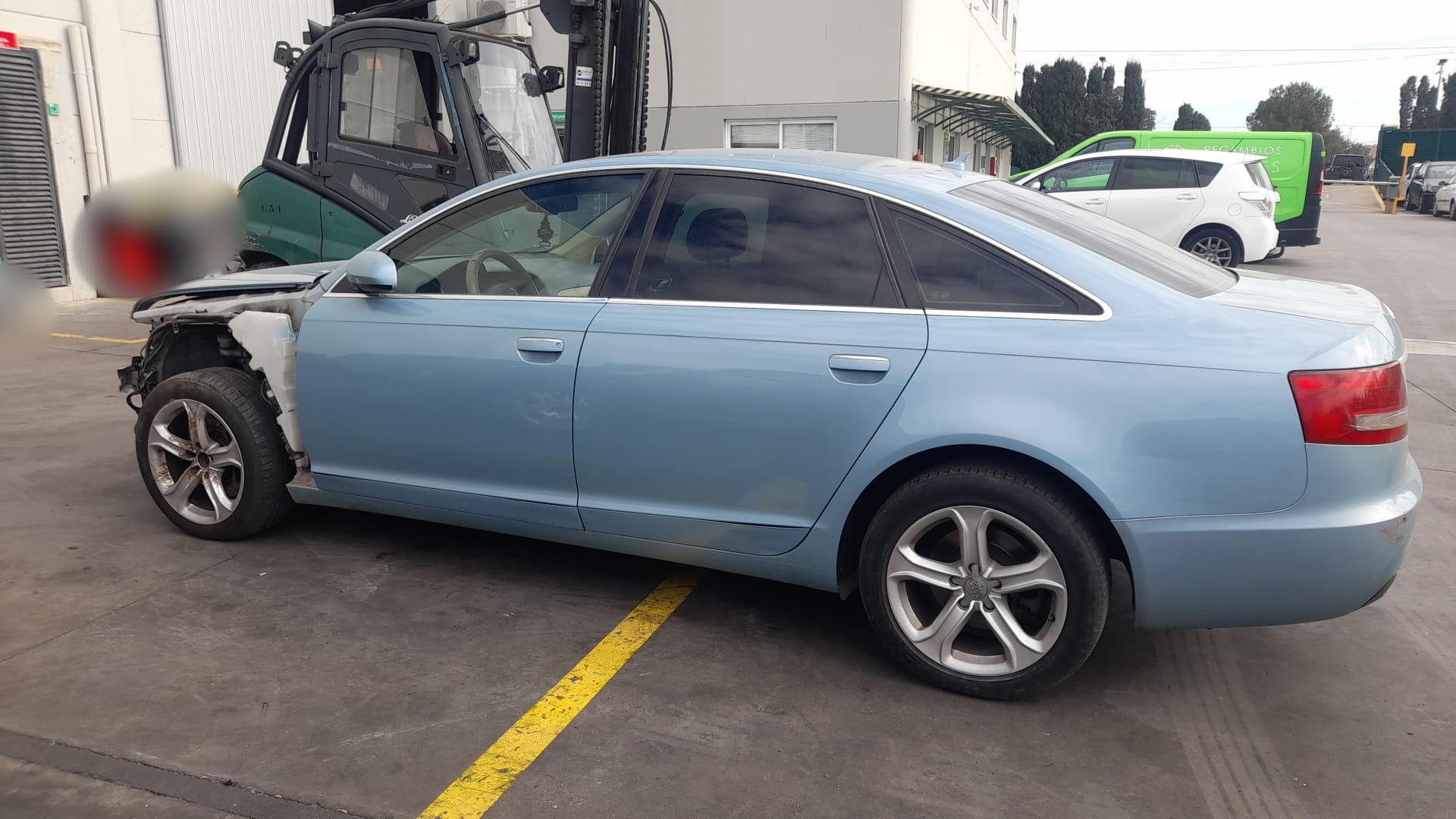 AUDI A6 C6/4F (2004-2011) Дверь передняя левая 4F0831051F 25209679