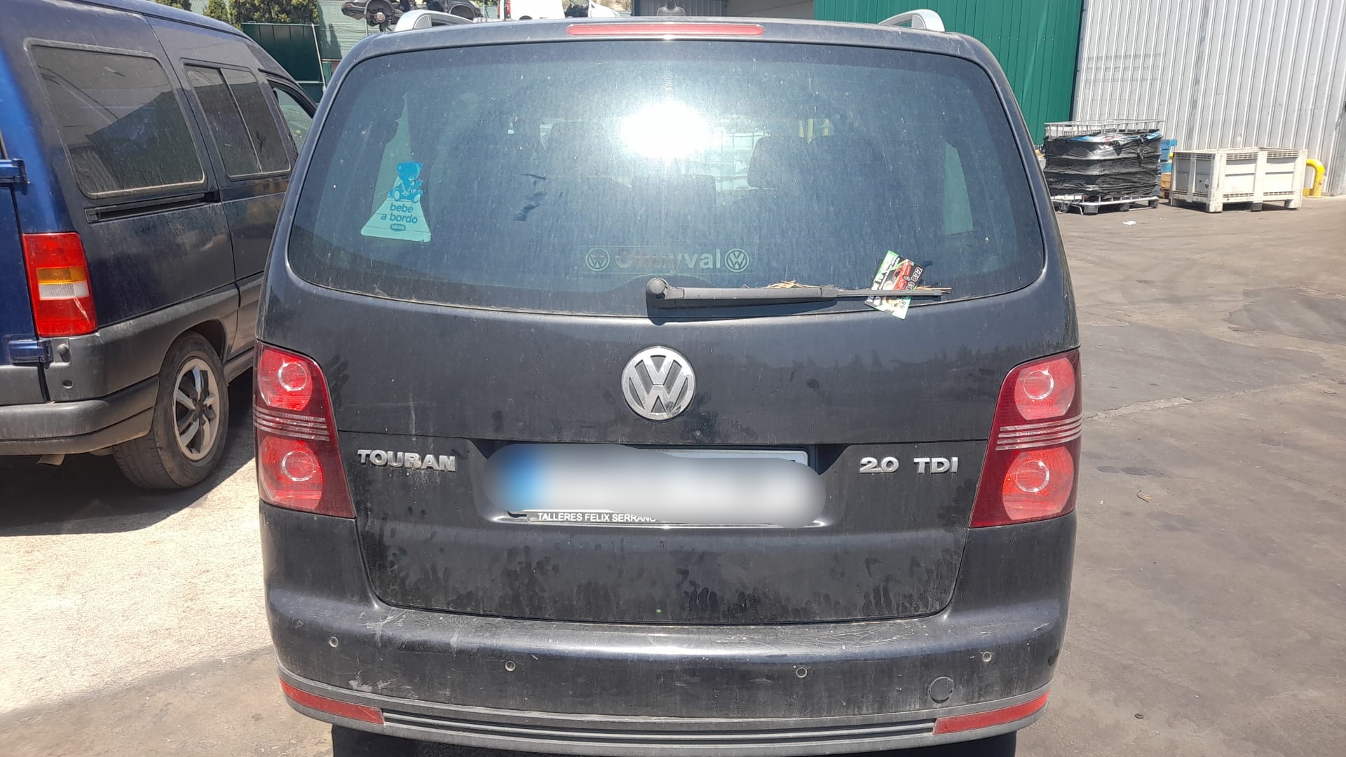 VOLKSWAGEN Touran 1 generation (2003-2015) Моторчик стеклоподъемника задней левой двери 5K0959703A 18564669