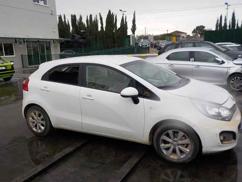 KIA Rio 3 generation (2011-2017) Стеклоподъемник передней левой двери 824011W020 18341543