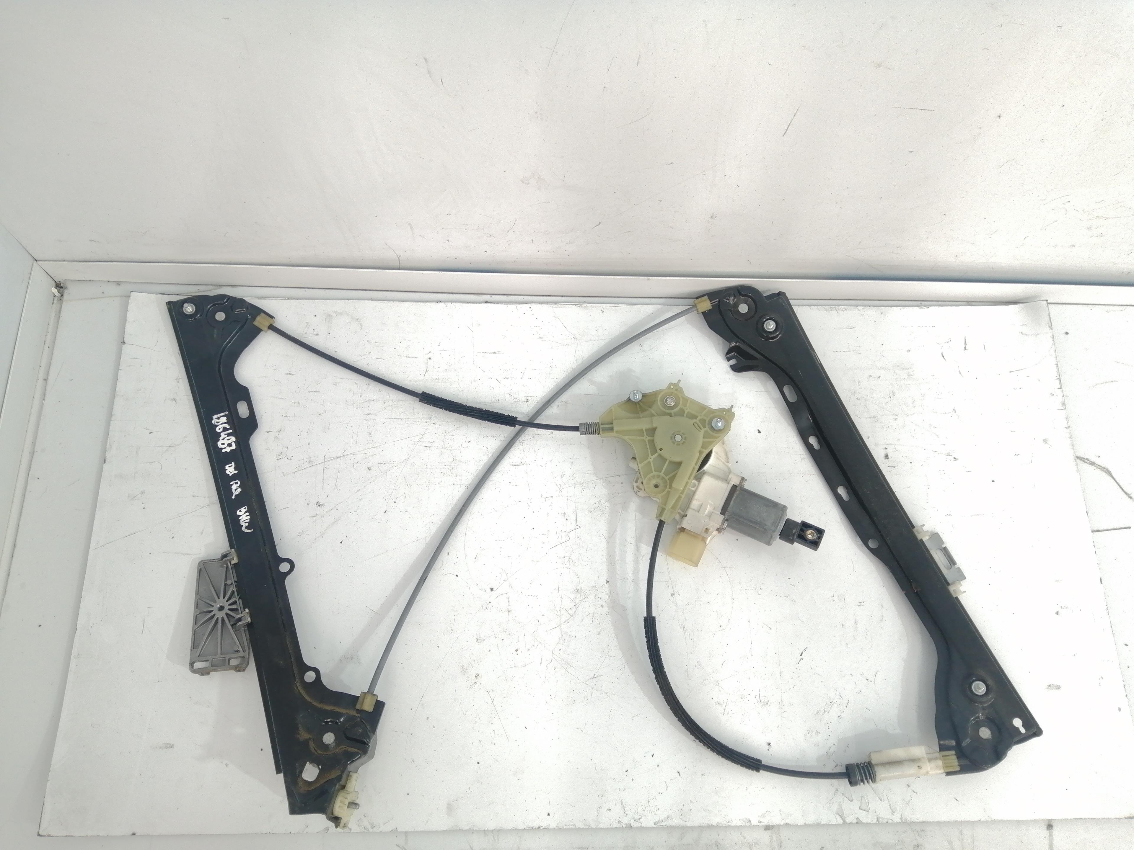 BMW 3 Series E90/E91/E92/E93 (2004-2013) Front Left Door Window Regulator 51337193455 25690381