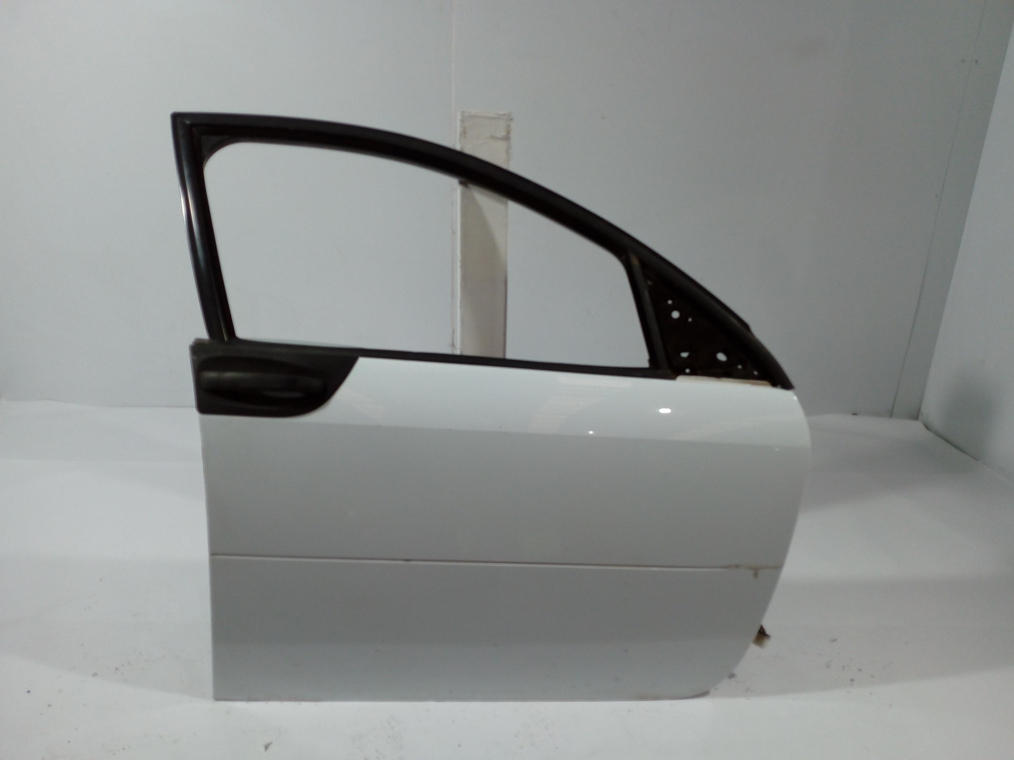SMART Forfour 1 generation (2004-2006) Front Right Door A4547220009 21940596