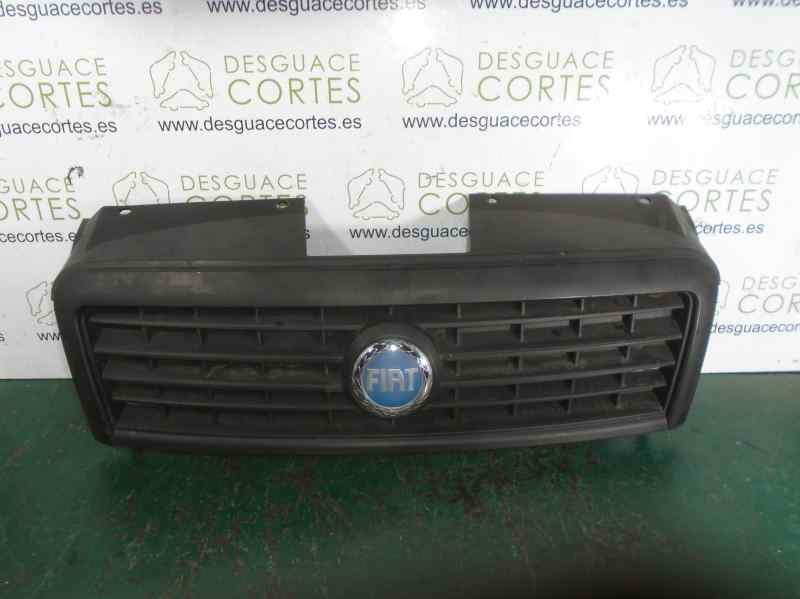 FIAT Doblo 1 generation (2001-2017) Priekinės radiatoriaus grotelės PLASTICO 18432259