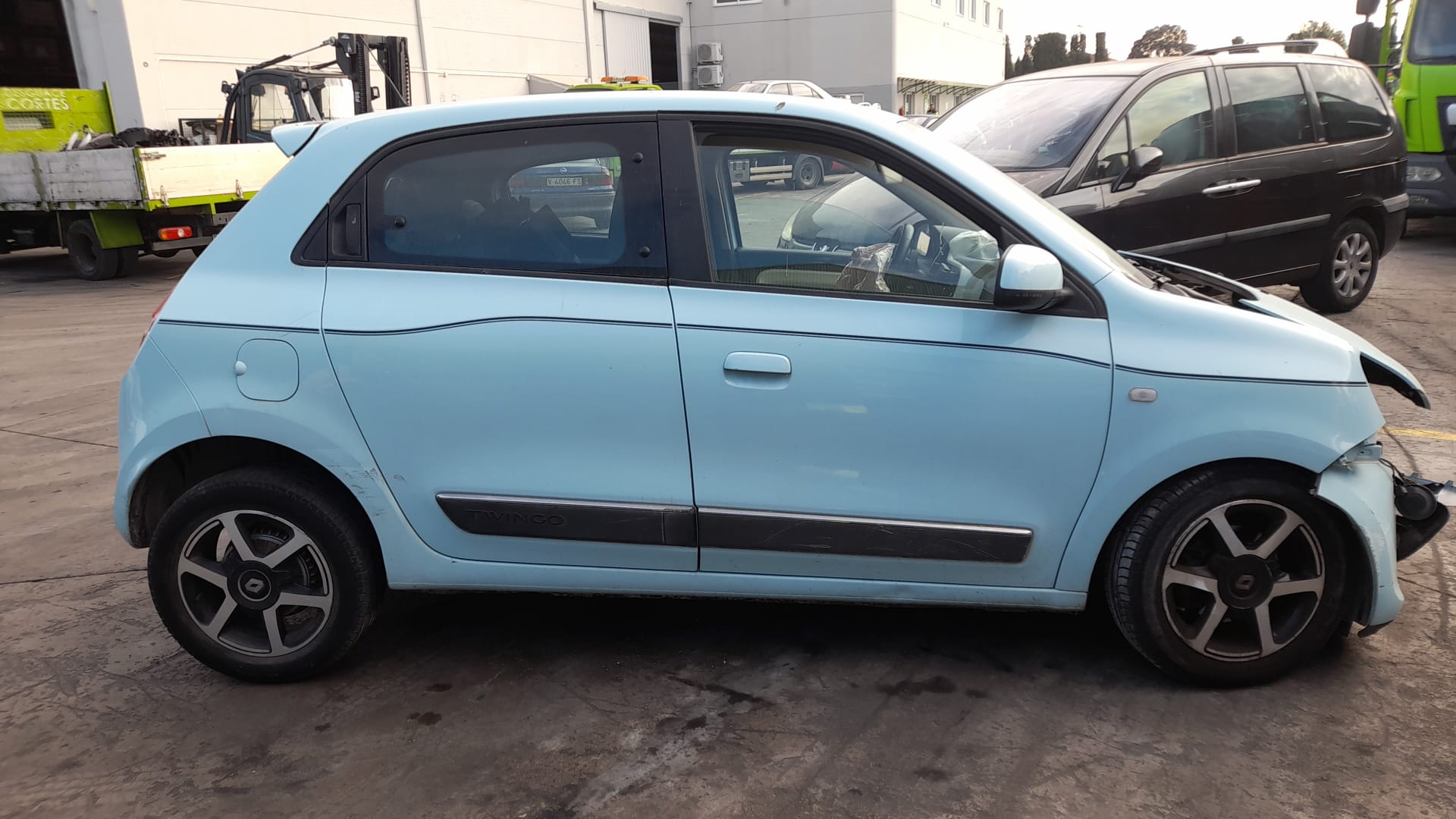 RENAULT Twingo 3 generation (2014-2023) Galinių kairių durų spyna 825033289R 20752684