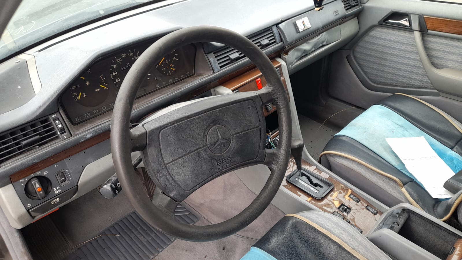 MERCEDES-BENZ E-Class W124 (1984-1997) Дверь передняя левая A1247202505 23892122