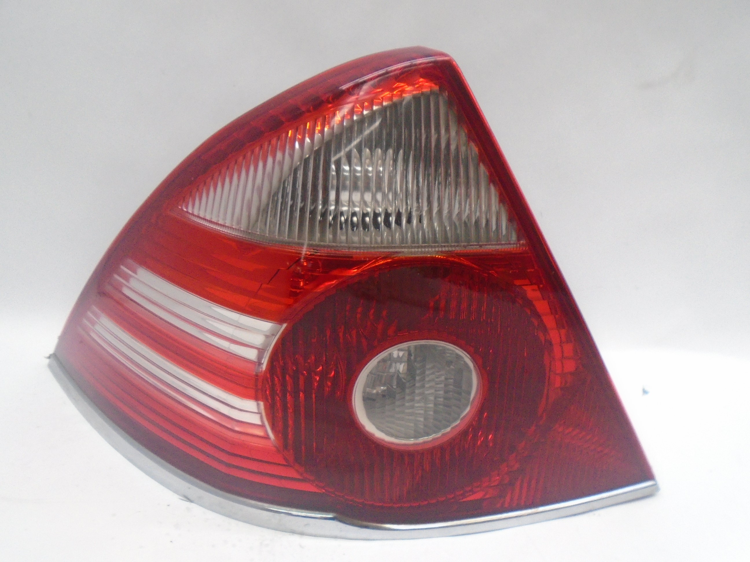 FORD Mondeo 3 generation (2000-2007) Rear Left Taillight 1464087 18515091