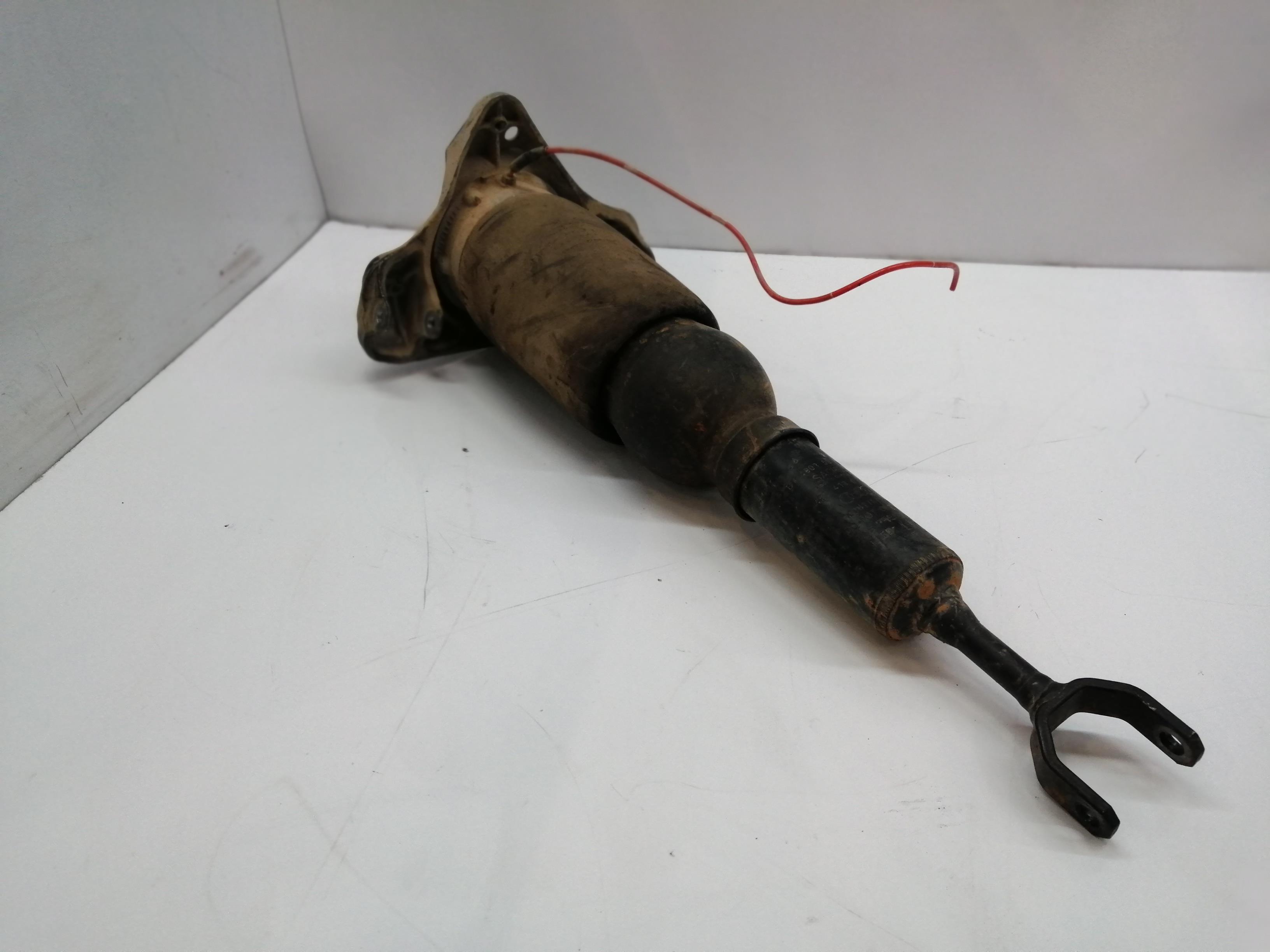 AUDI A6 C5/4B (1997-2004) Front Left Shock Absorber 4Z7413031A 24021536