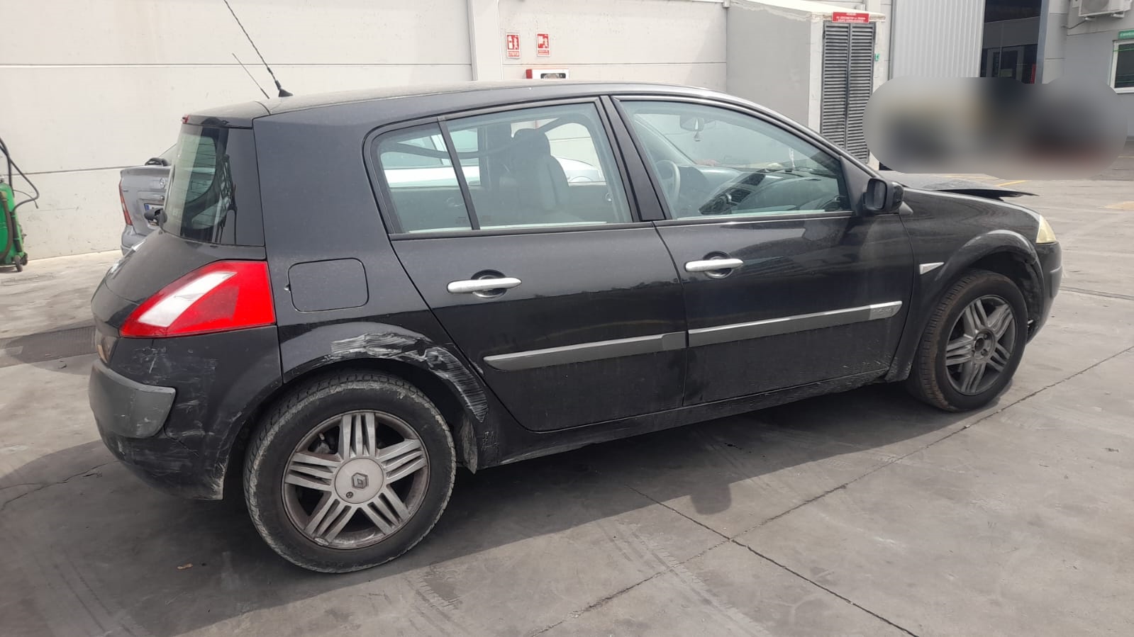 RENAULT Megane 2 generation (2002-2012) Priekinių dešinių durų stiklo pakelėjas 8201010925 25198491