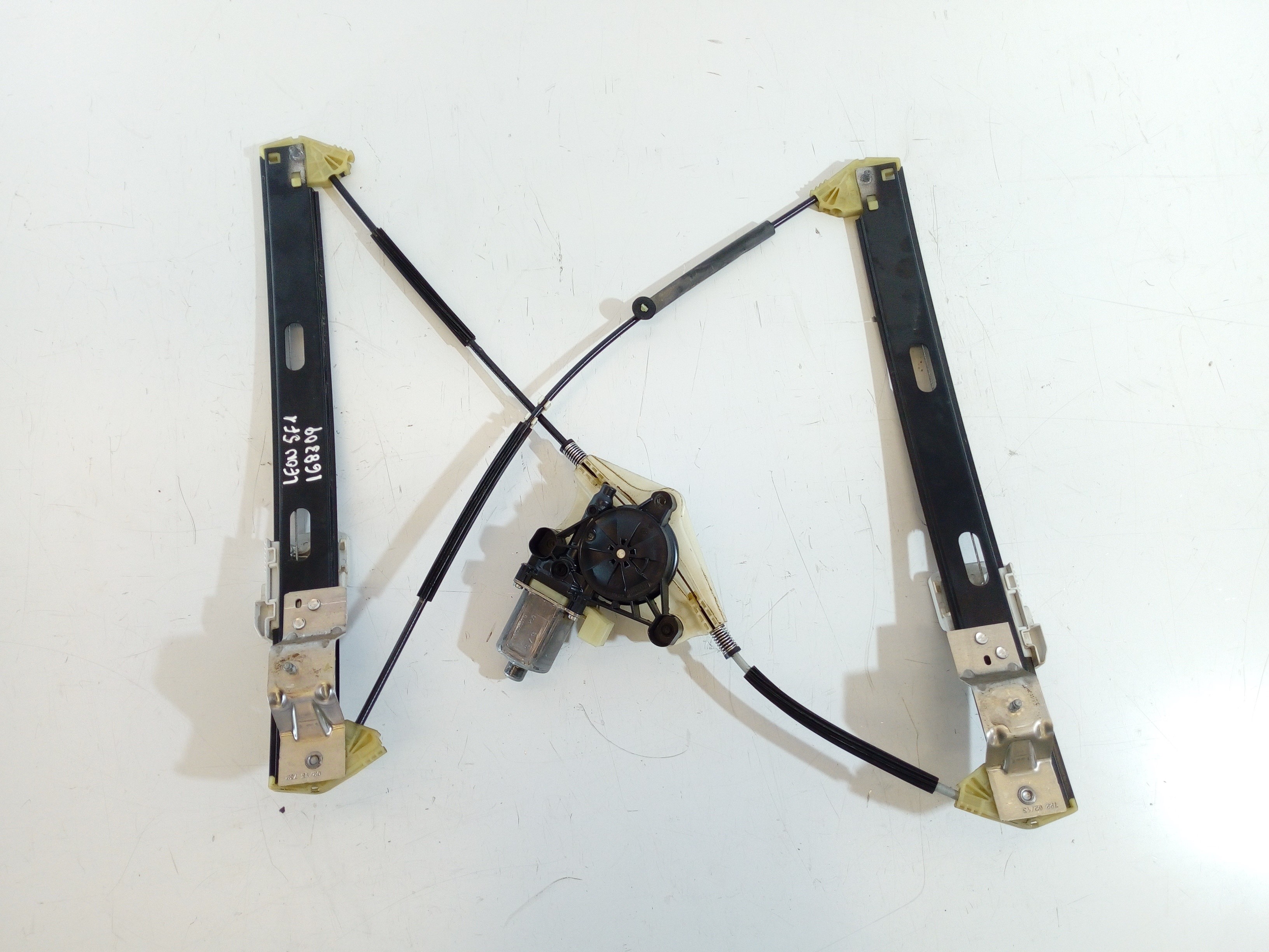 SEAT Leon 3 generation (2012-2020) Front Left Door Window Regulator 5F4837461D 18558055