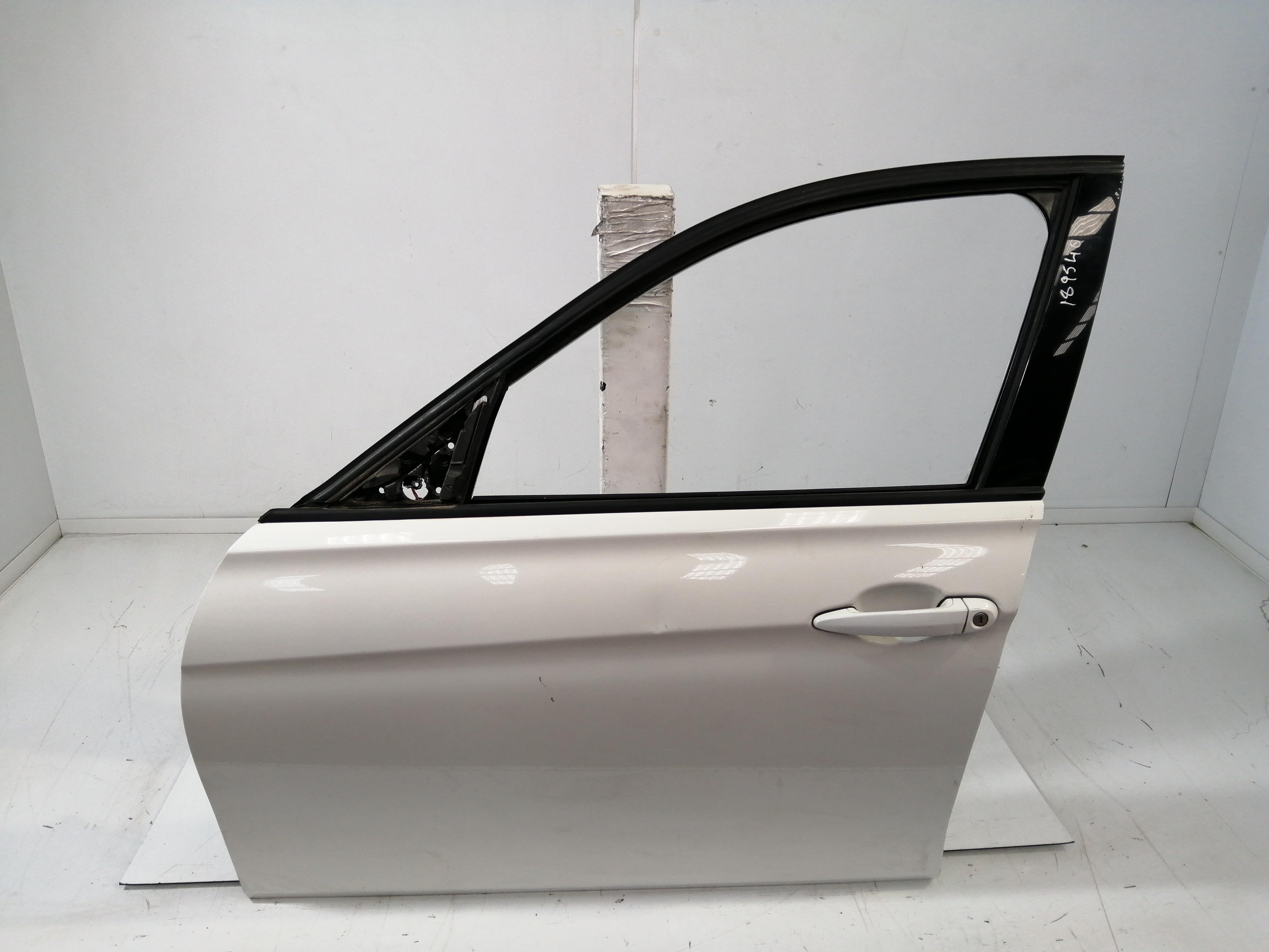 BMW 3 Series F30/F31 (2011-2020) Front Left Door 41007298565 25705810