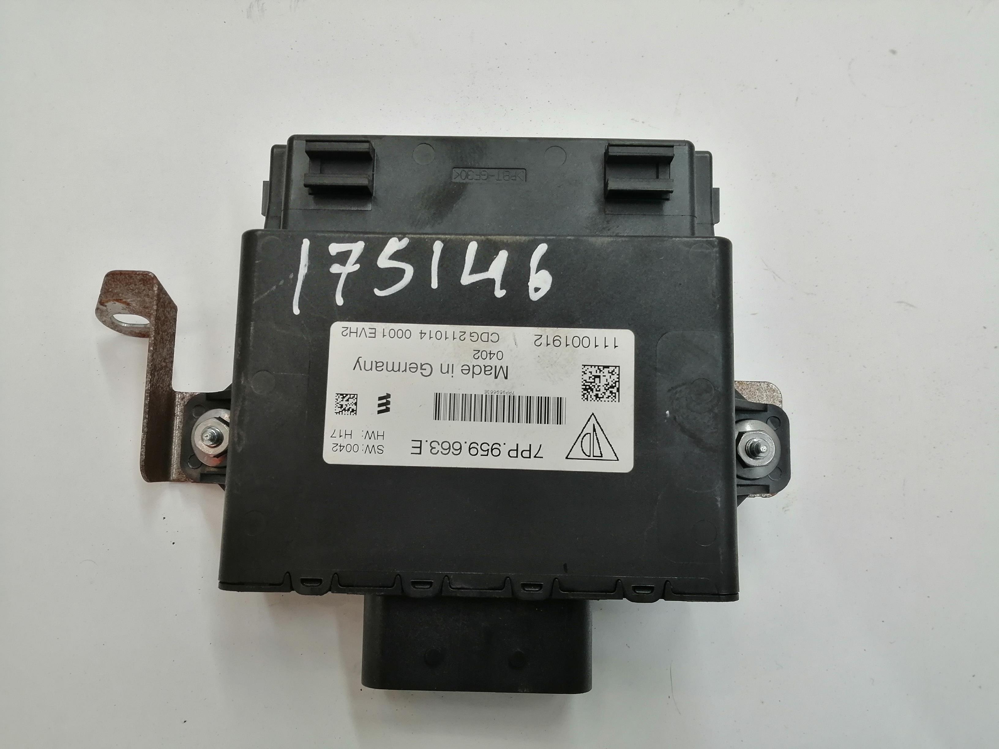 VOLKSWAGEN Touareg 2 generation (2010-2018) Other Control Units 7PP959663E 23562539