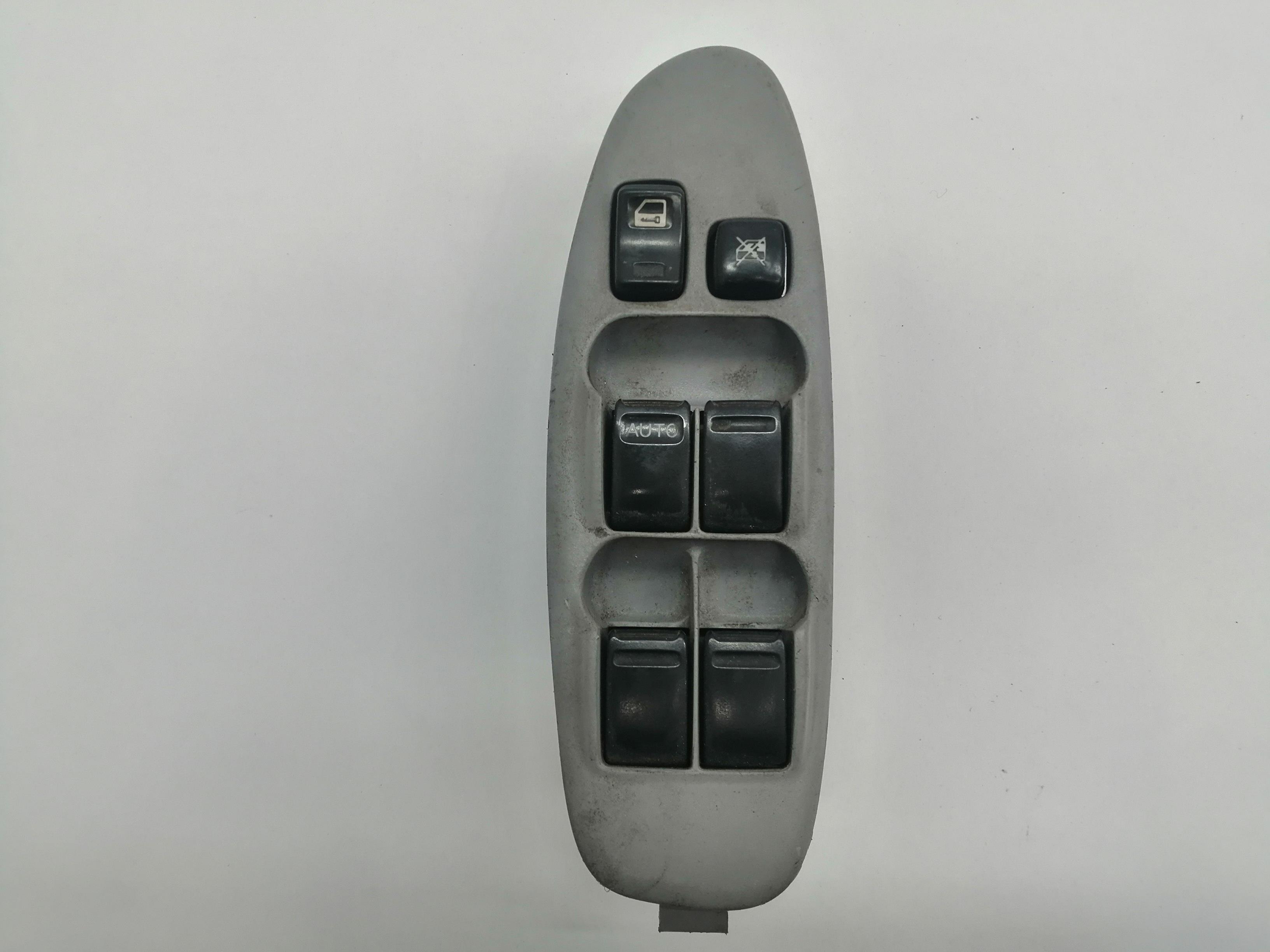 NISSAN Almera Tino 1 generation  (2000-2006) Кнопка стеклоподъемника передней левой двери 25401BU815 24019794