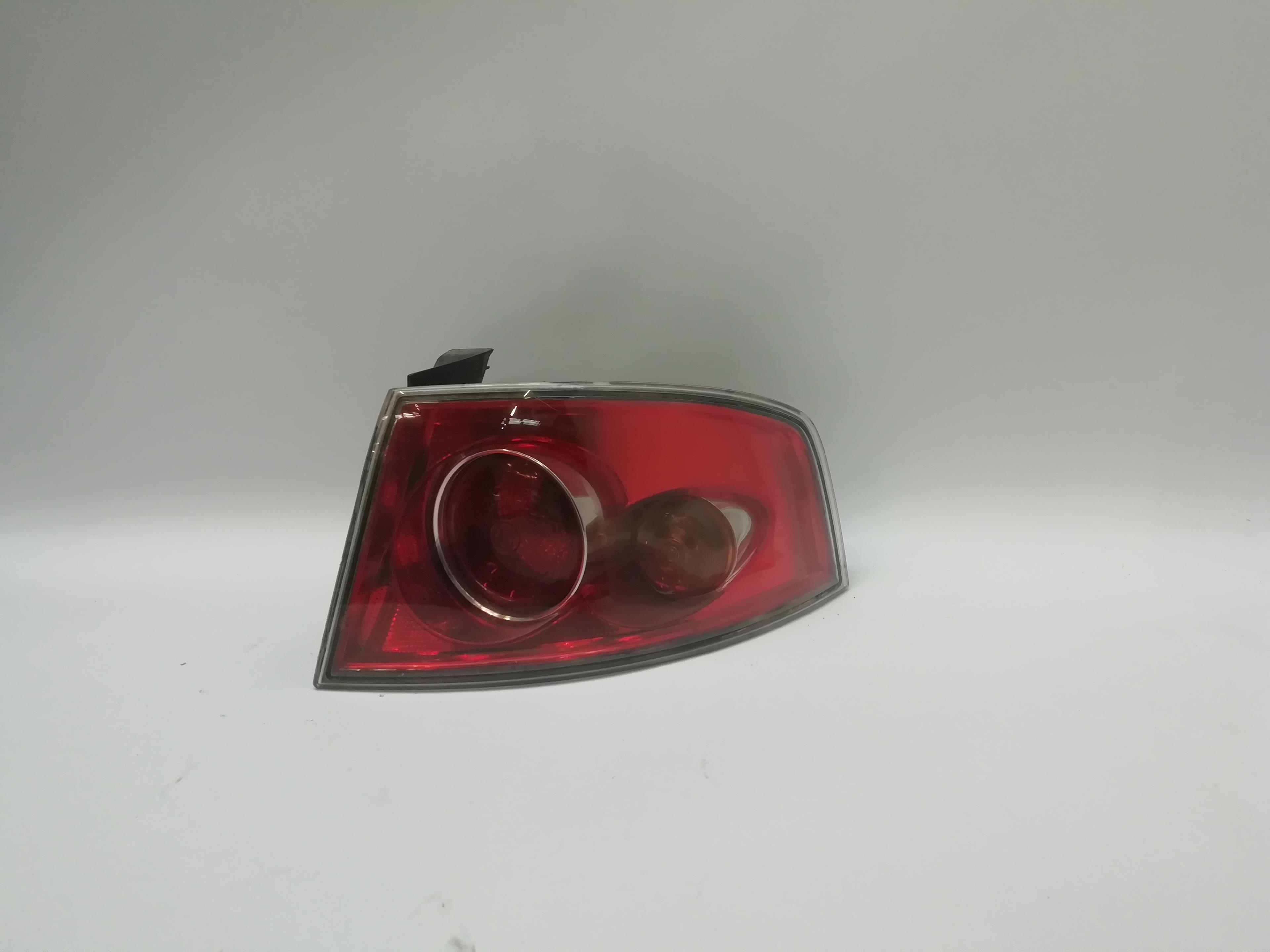 SEAT Ibiza 3 generation (2002-2008) Rear Right Taillight Lamp 6L6945112B, 6L6945096A, 6L6945112 24021800