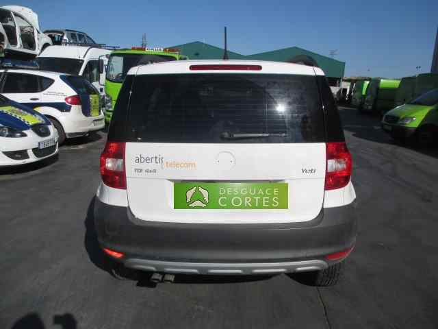 SKODA Yeti 1 generation (2009-2018) Замок задней левой двери 5K4839015R 18627133