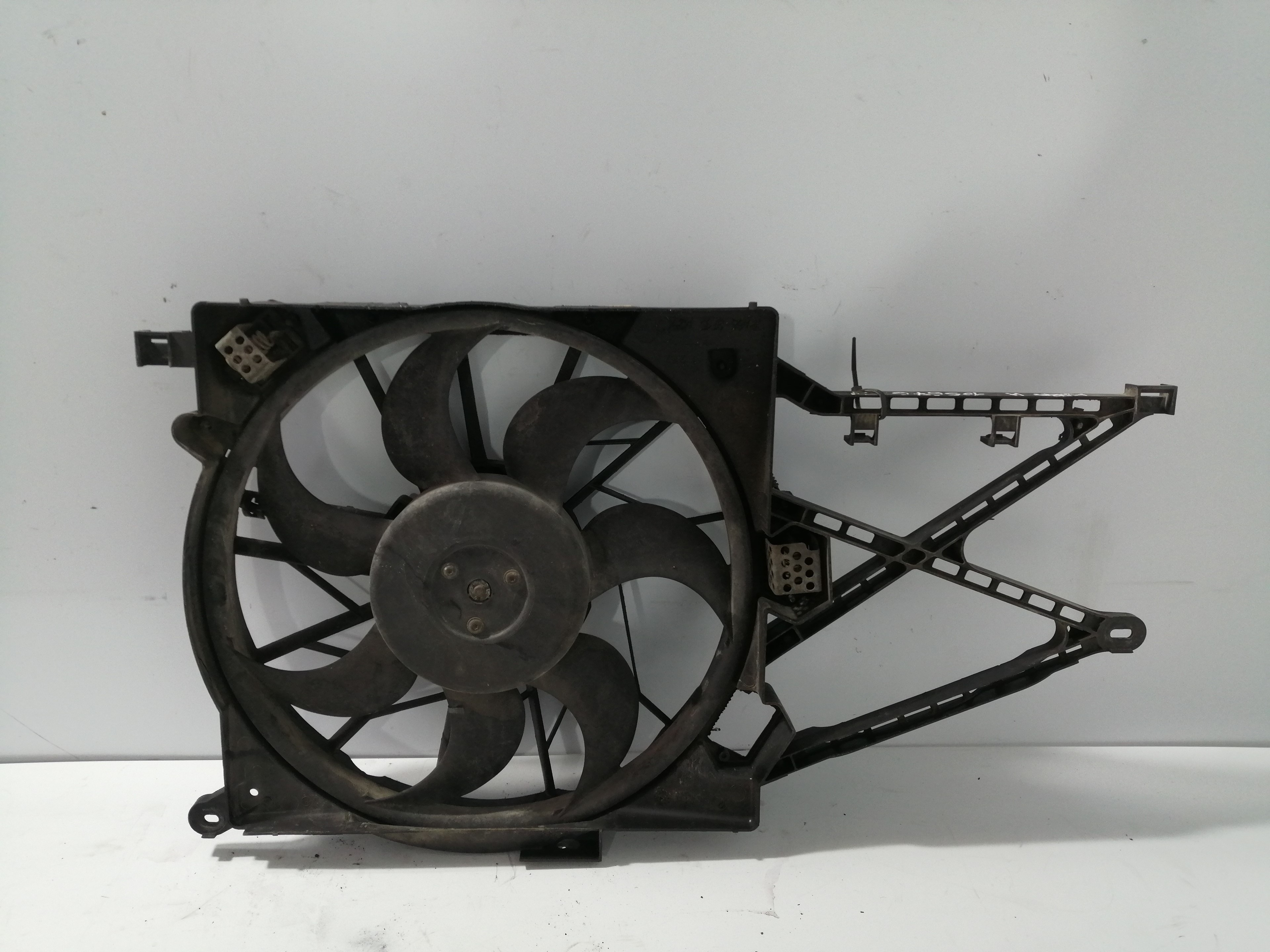 OPEL Astra H (2004-2014) Difūzoriaus ventiliatorius 90570740 25163260