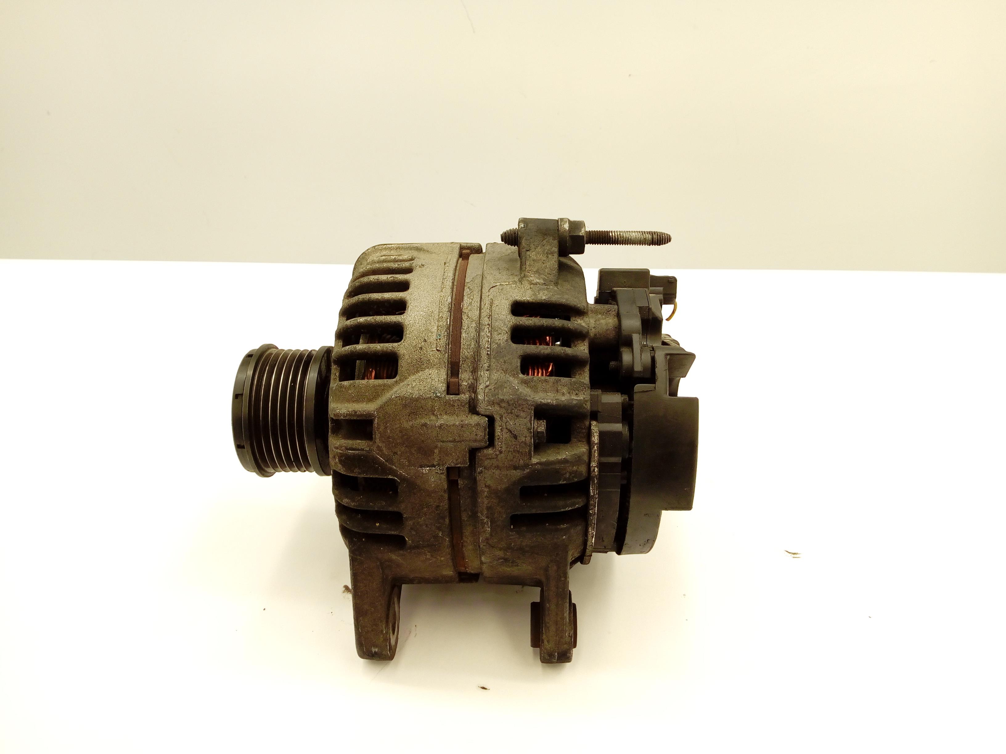 RENAULT Clio 3 generation (2005-2012) Alternator 0124425037 25557743