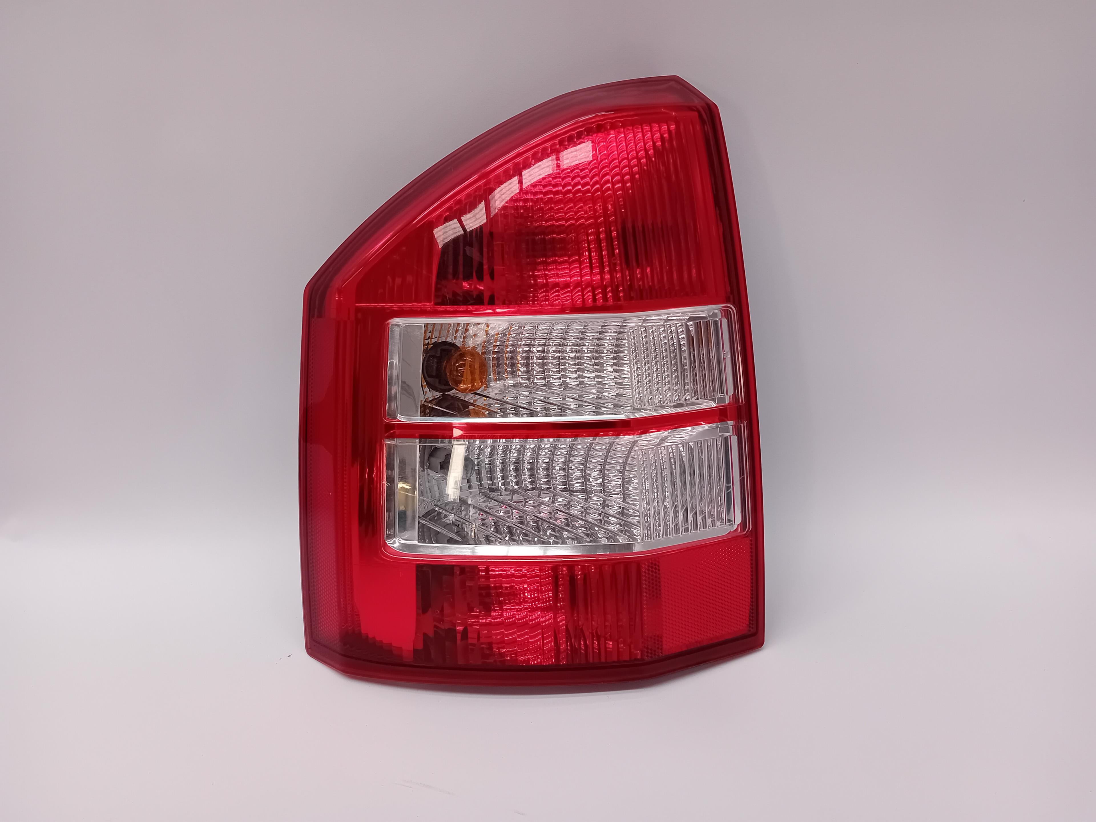 JEEP Compass 1 generation (2006-2015) Rear Left Taillight 5303883AA 25348498
