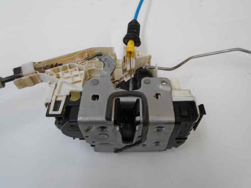 MERCEDES-BENZ B-Class W246 (2011-2020) Front Right Door Lock A1667200435 27509956