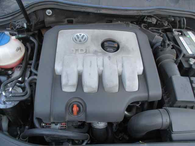 VOLKSWAGEN Passat B6 (2005-2010) Moteur de commande de vitre de porte arrière droite 1K0959704P 25097317