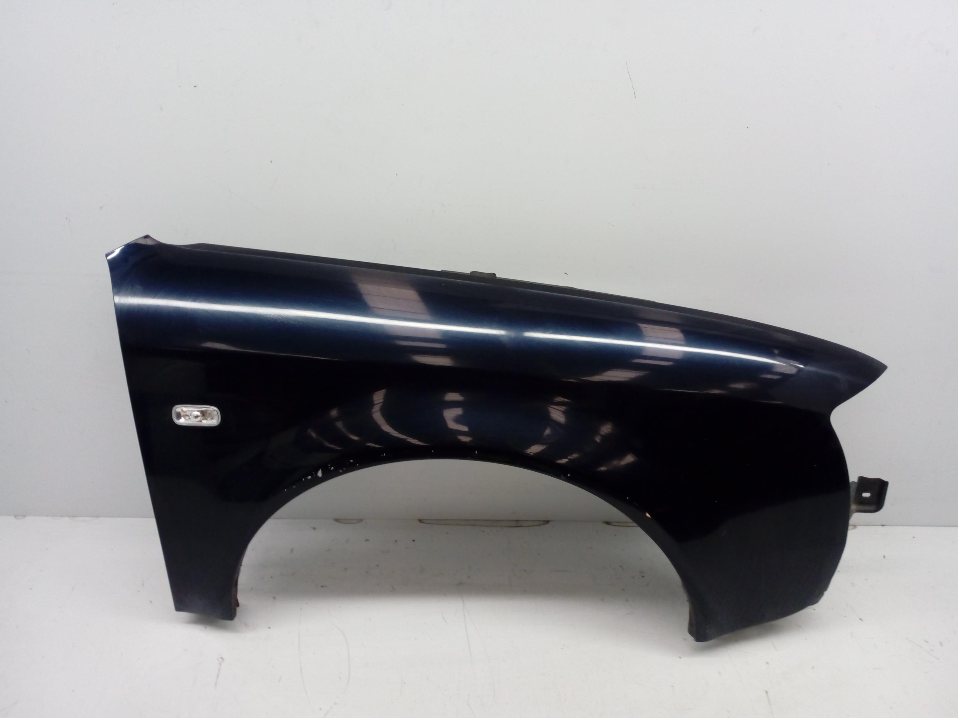 AUDI A6 C5/4B (1997-2004) Front Right Fender 25196896