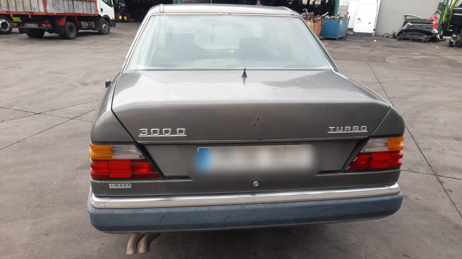 MERCEDES-BENZ E-Class W124 (1984-1997) Дверь передняя левая A1247202505 23892122