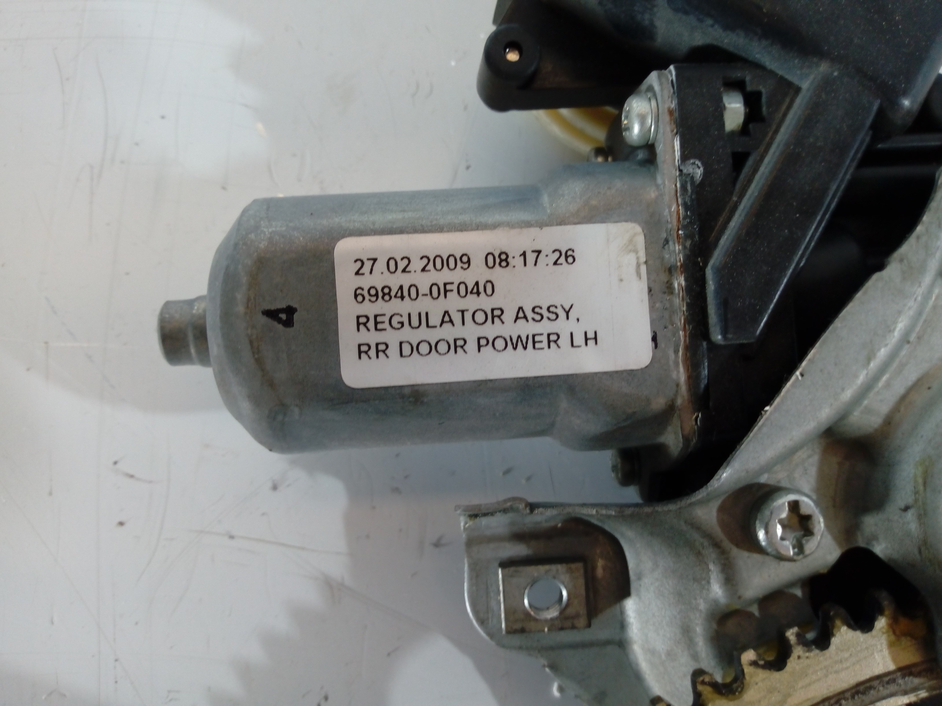 TOYOTA Verso 1 generation (2009-2015) Aizmugurējo kreiso durvju logu pacēlājs 698400F040 18557989