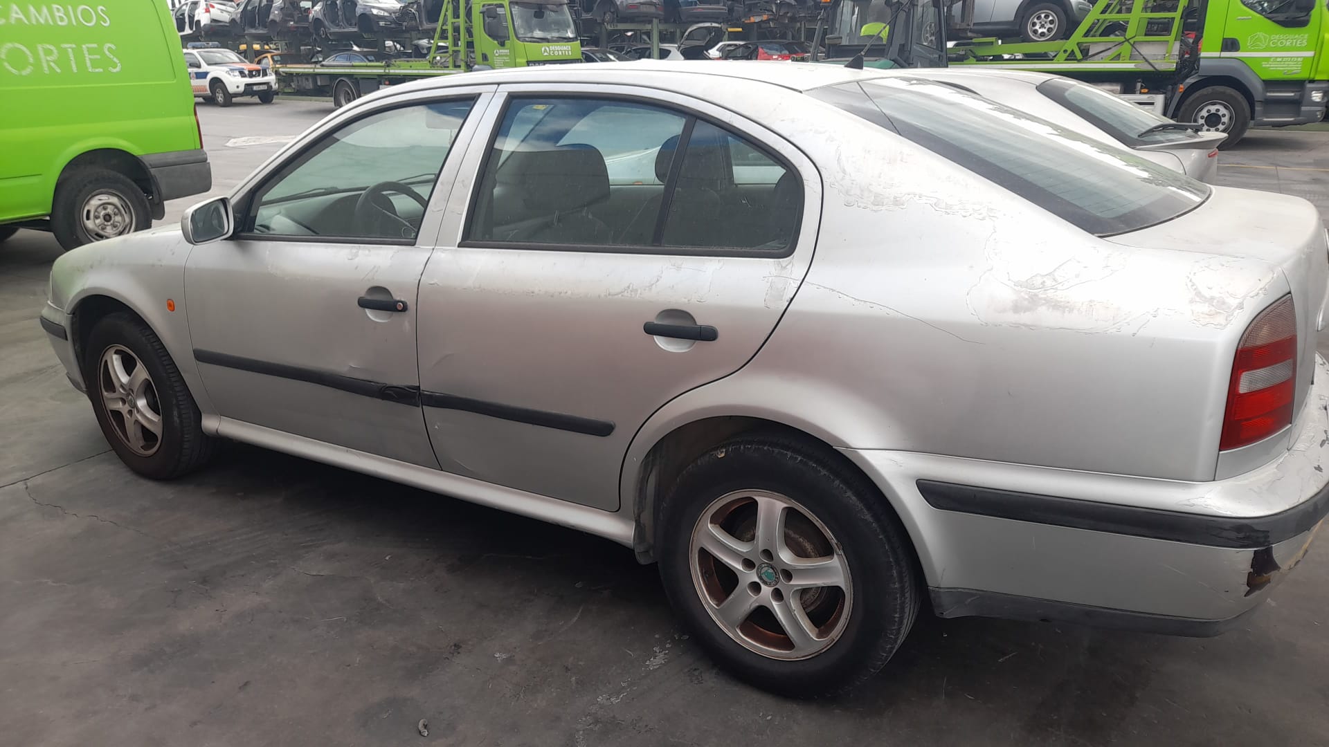 VAUXHALL Octavia 1 generation (1996-2010) Bal első ajtó ablakemelője 1U0837461B 24016377