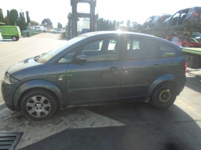 AUDI A2 8Z (1999-2005) Venstre bagdør 8Z0833051 18519384