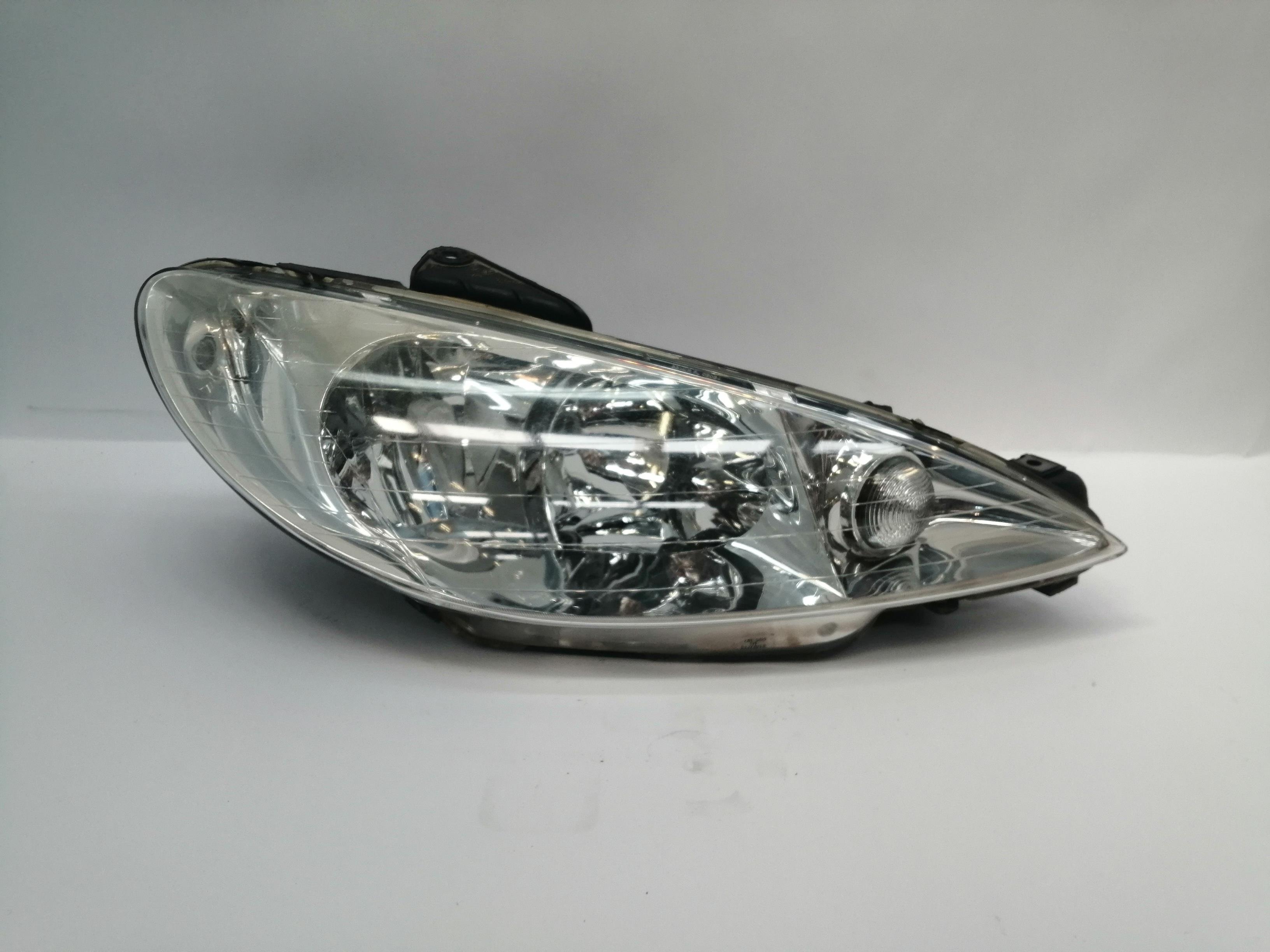 PEUGEOT 206 1 generation (1998-2009) Front Right Headlight 6205S9 23536043