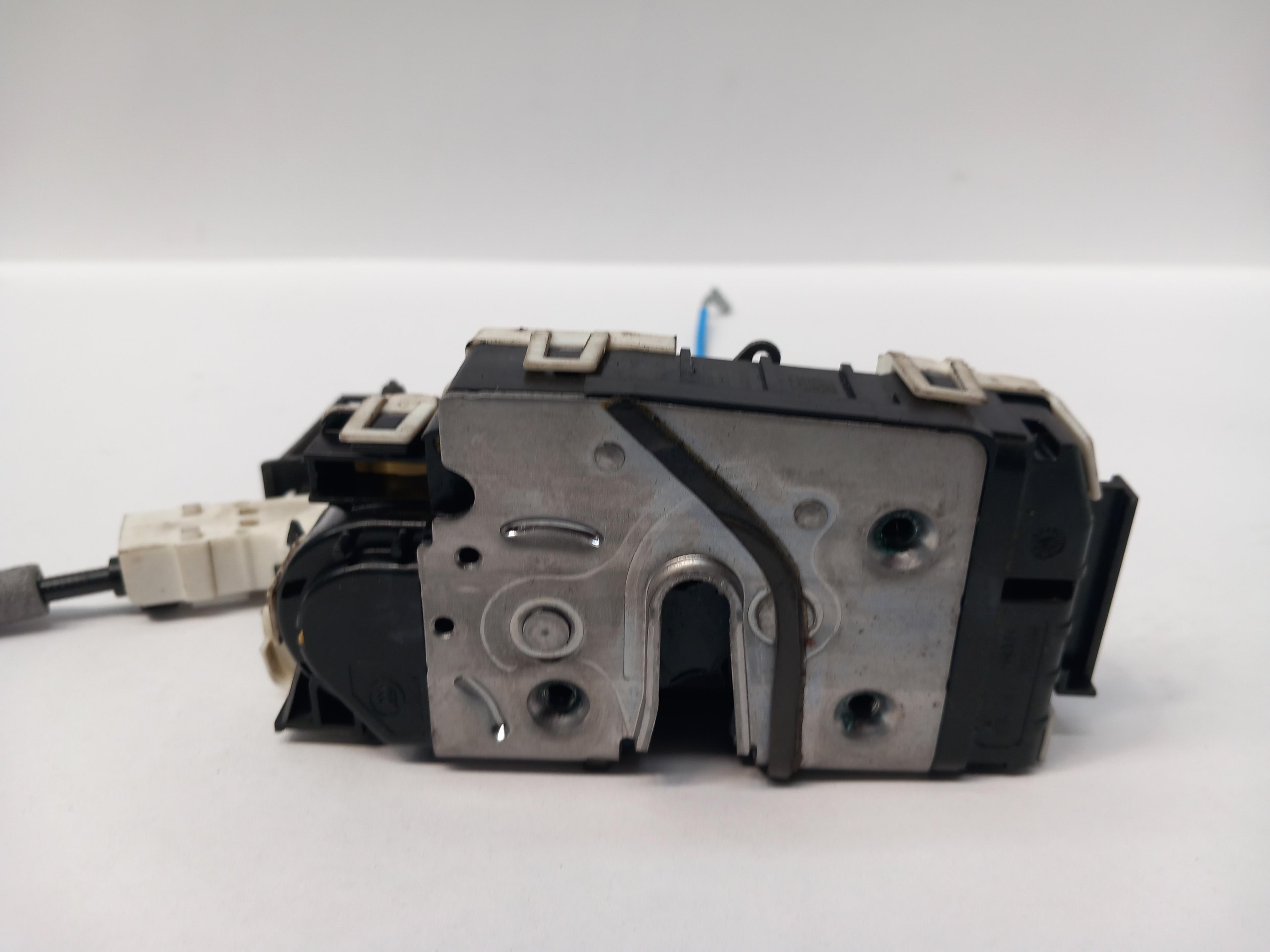 MERCEDES-BENZ A-Class W176 (2012-2018) Front Left Door Lock A1667200135 25195774