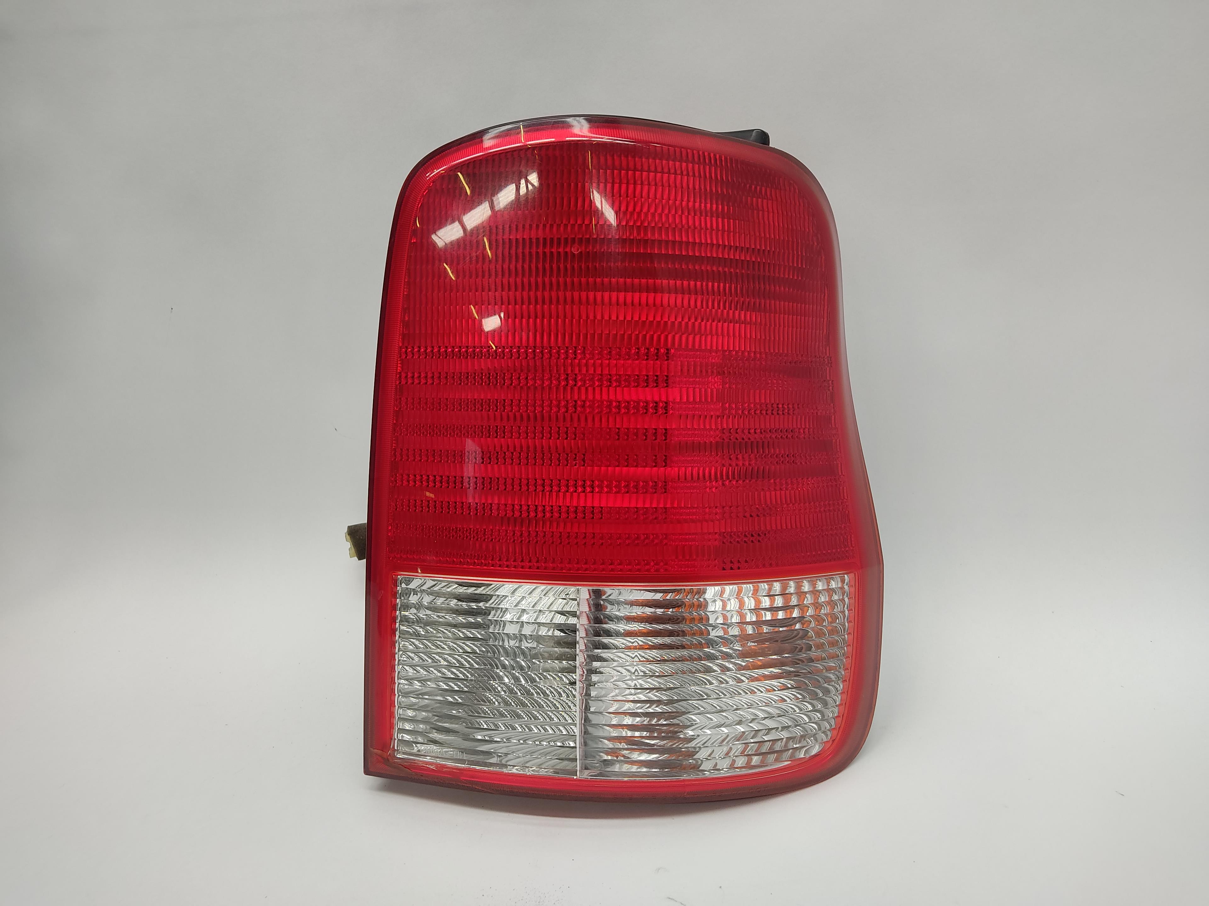 KIA Carnival UP/GQ (1999-2006) Rear Right Taillight Lamp 0K54E51150 25190686