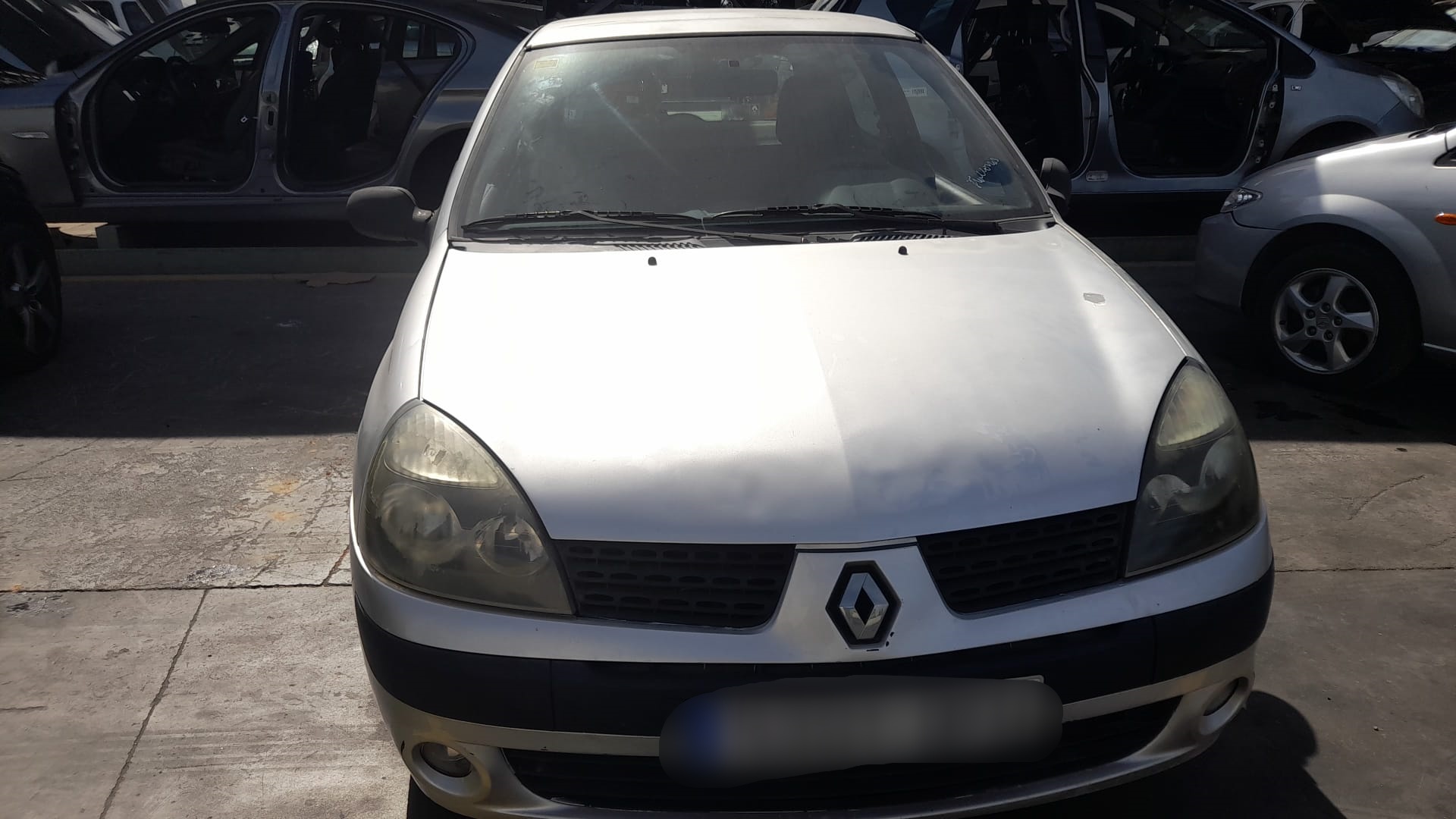 RENAULT Clio 2 generation (1998-2013) Передній бампер 7701475526 18614263