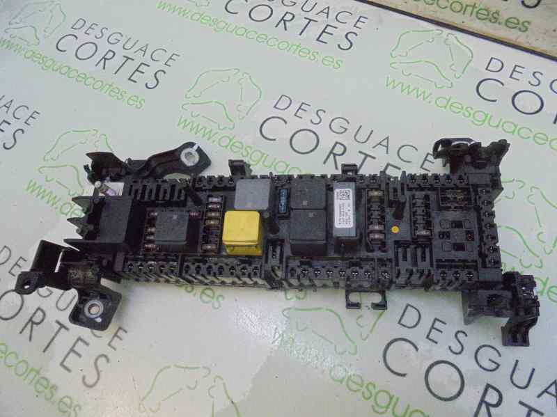 MERCEDES-BENZ GLA-Class X156 (2013-2020) Säkringsbox A2465400240 18406685