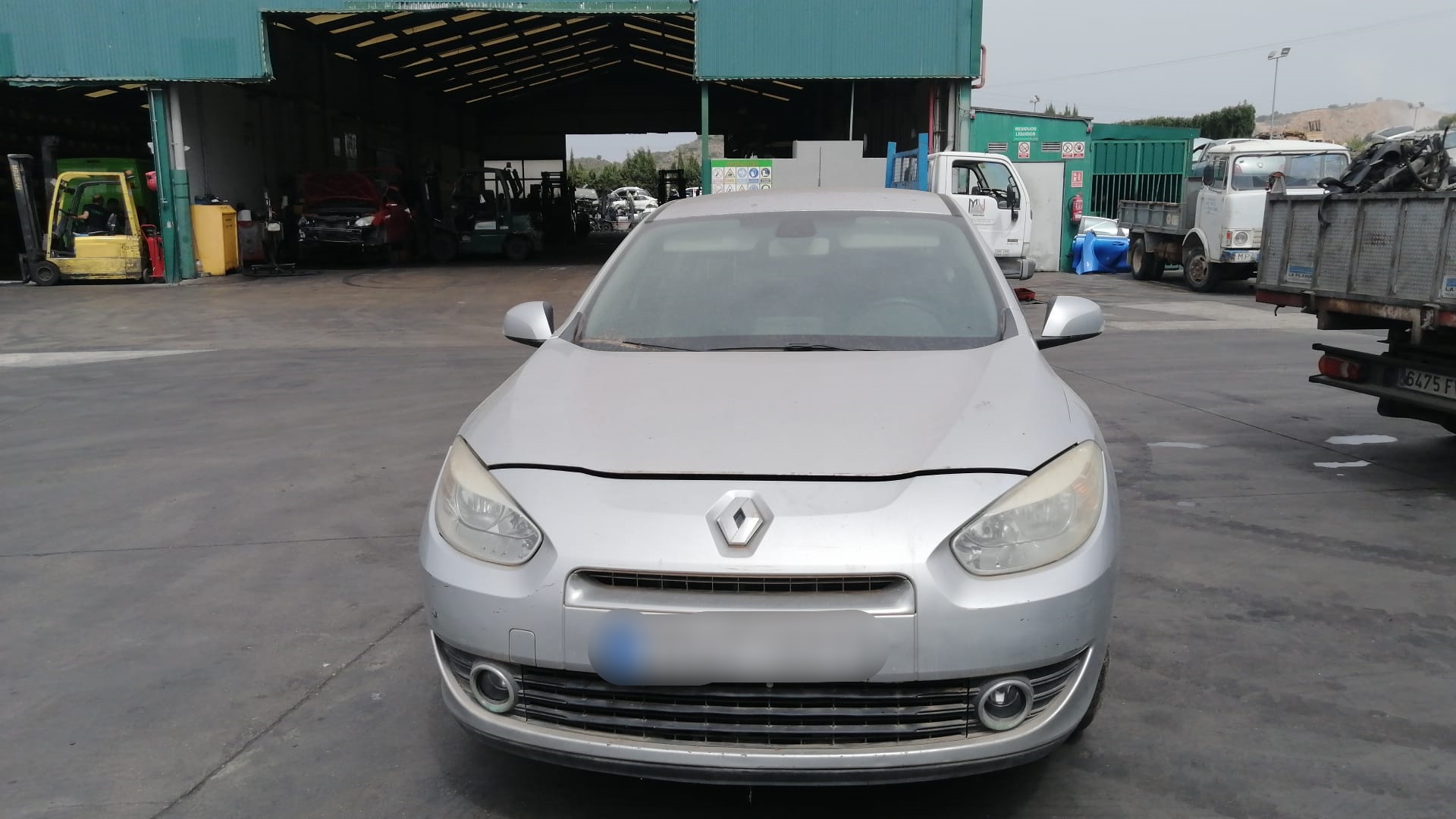 RENAULT Galinių dešinių durų stiklo pakelėjas 827200016R 18671612