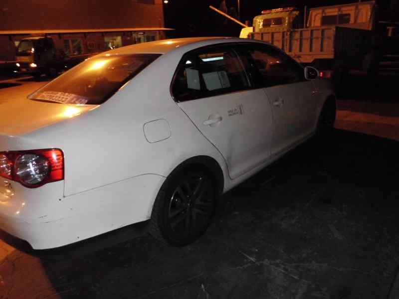 VOLKSWAGEN Jetta 5 generation (2005-2011) Aizmugurējo kreiso durvju logu pacēlājs 1K5839401B 18368520