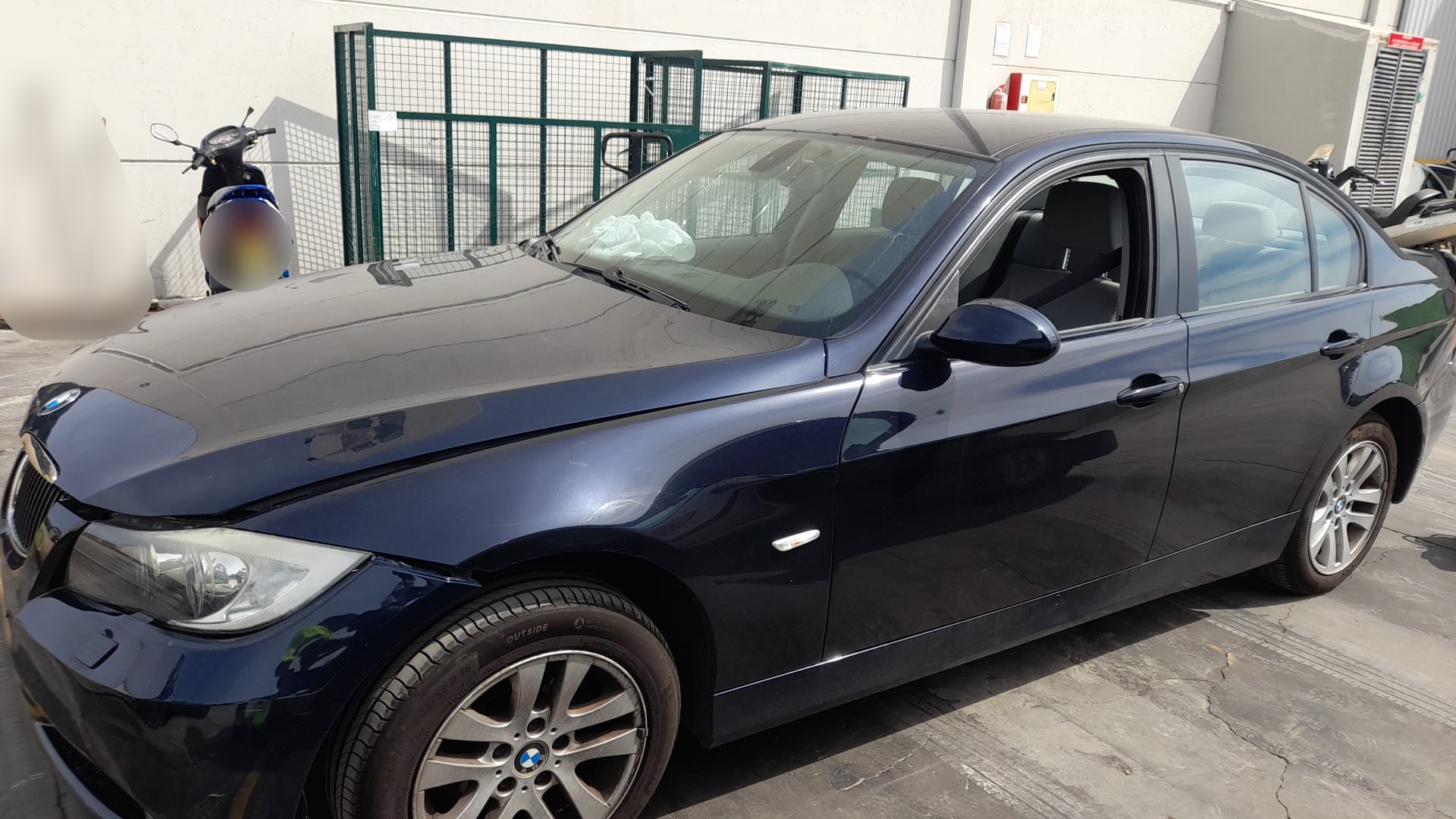 BMW 3 Series E90/E91/E92/E93 (2004-2013) Rear Right Door 41007203648 21331314