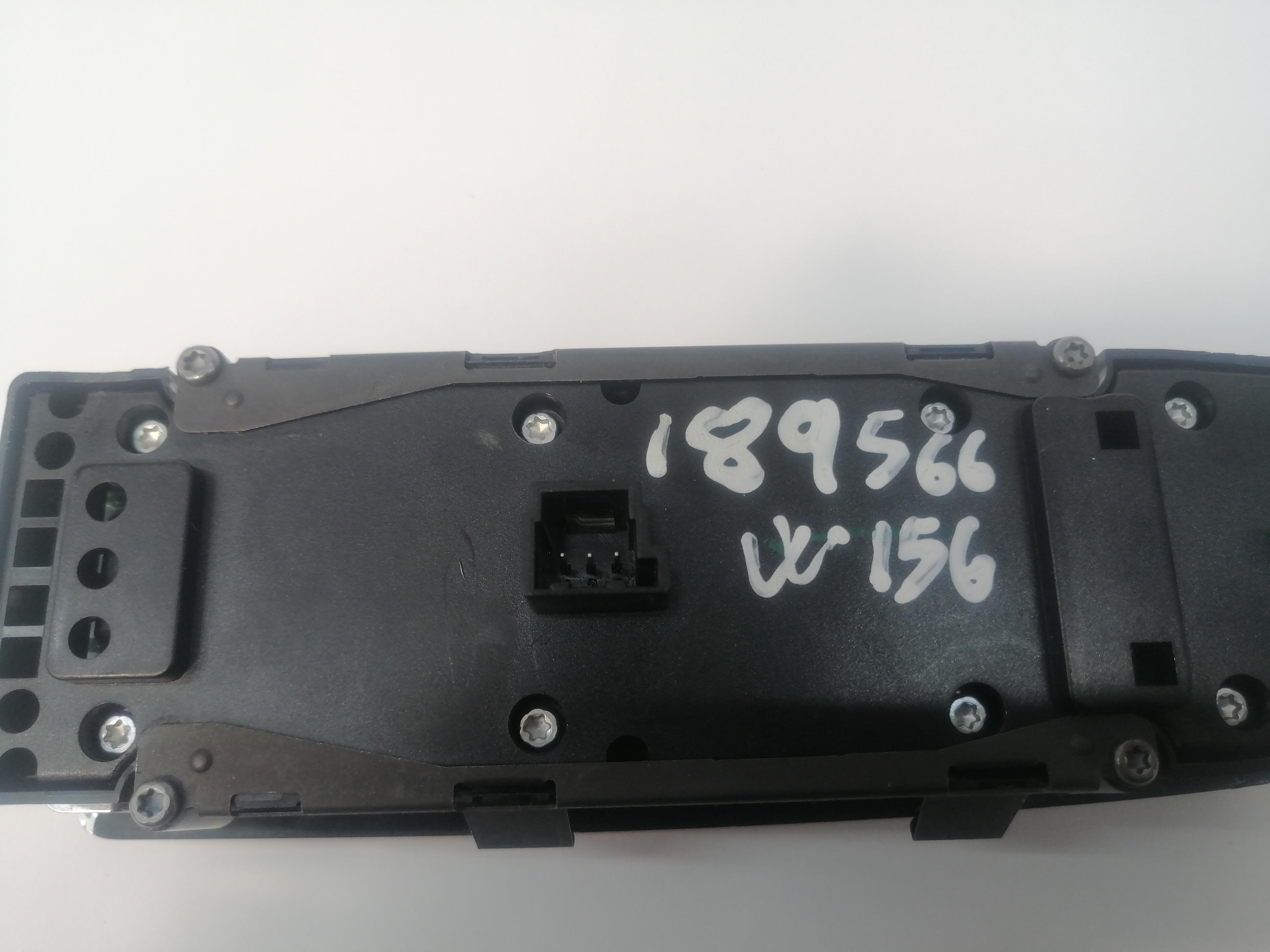 MERCEDES-BENZ GLA-Class X156 (2013-2020) Front Left Door Window Switch A1669054300 25825092