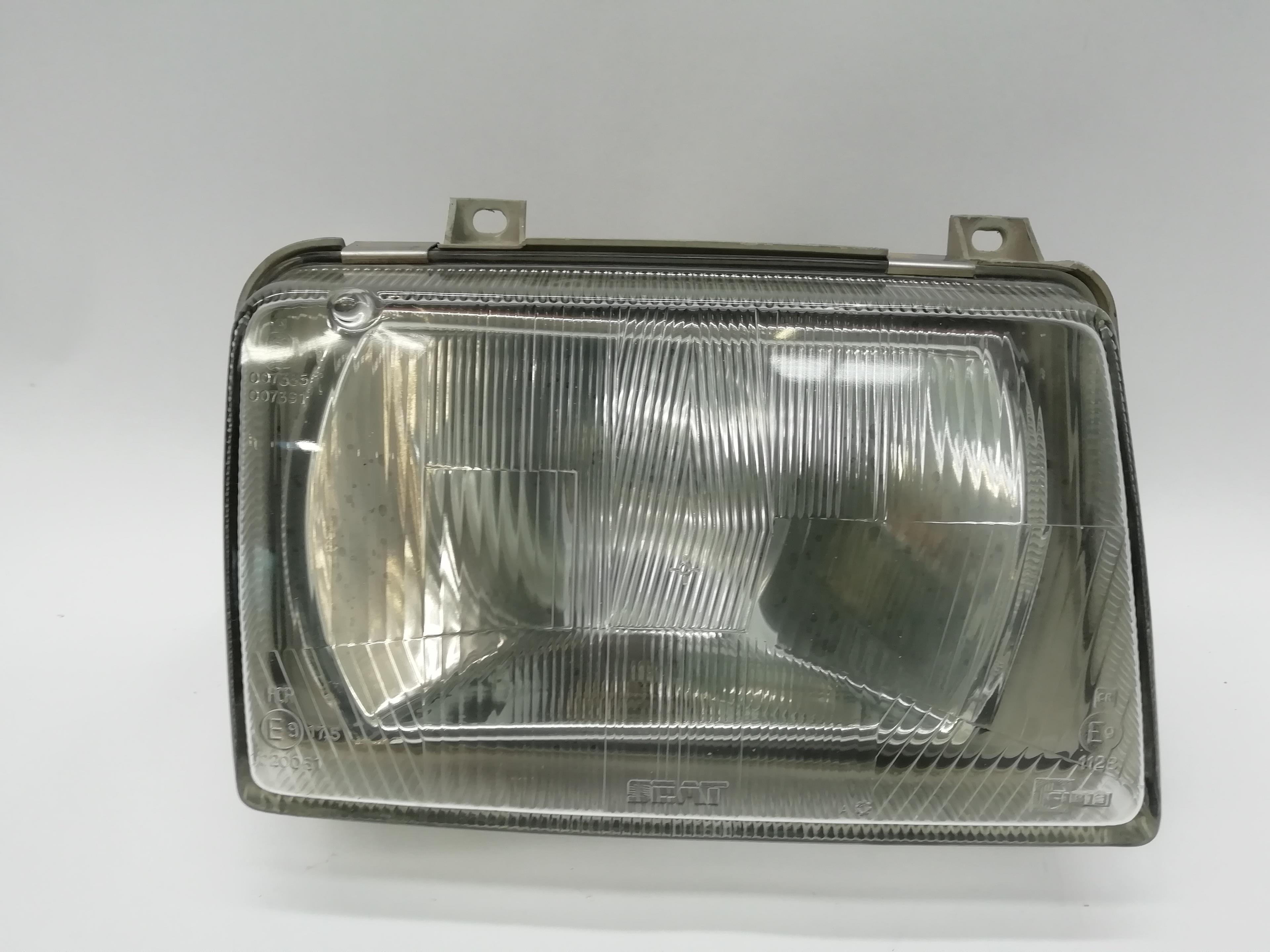 SEAT Ibiza 1 generation (1984-1993) Front Right Headlight 0020061 24025820