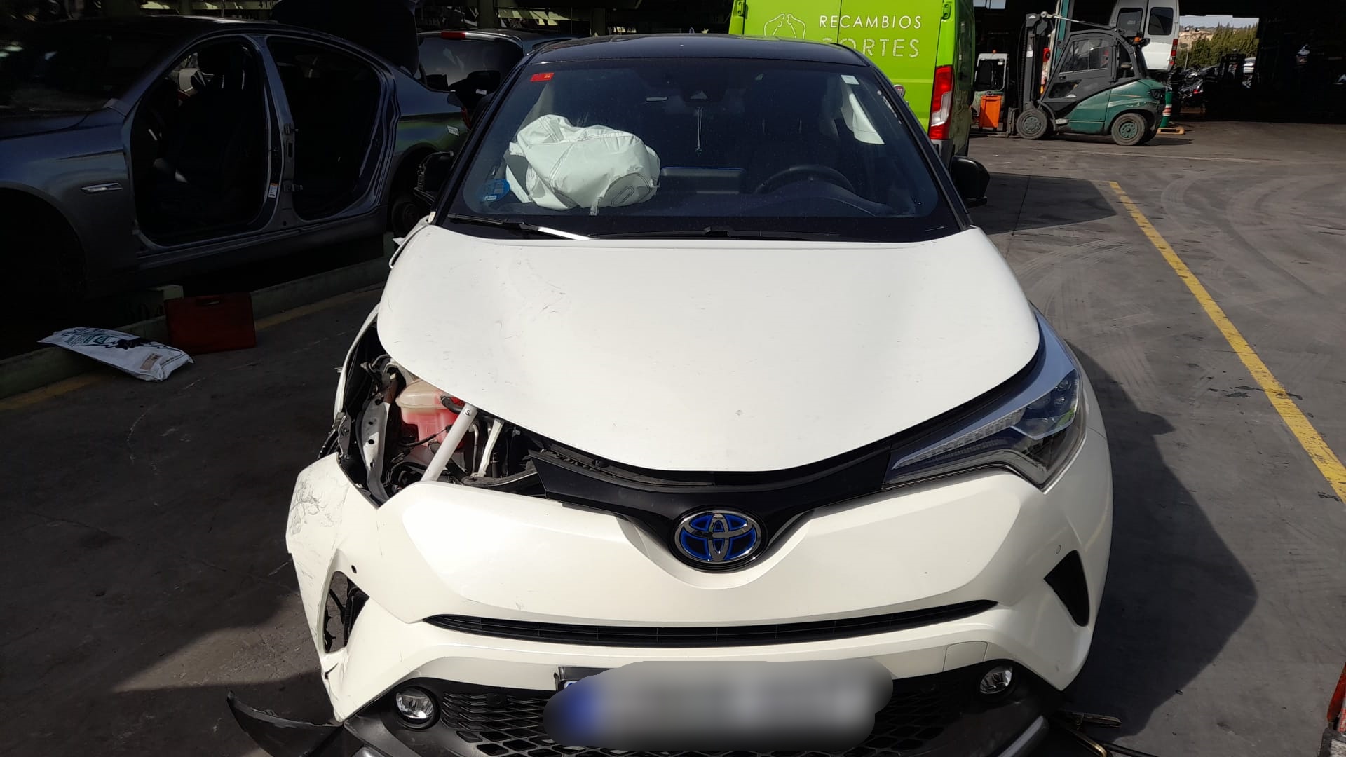 TOYOTA C-HR 1 generation (2016-2023) Стеклоподъемник задней правой двери 69830F4010 18660739